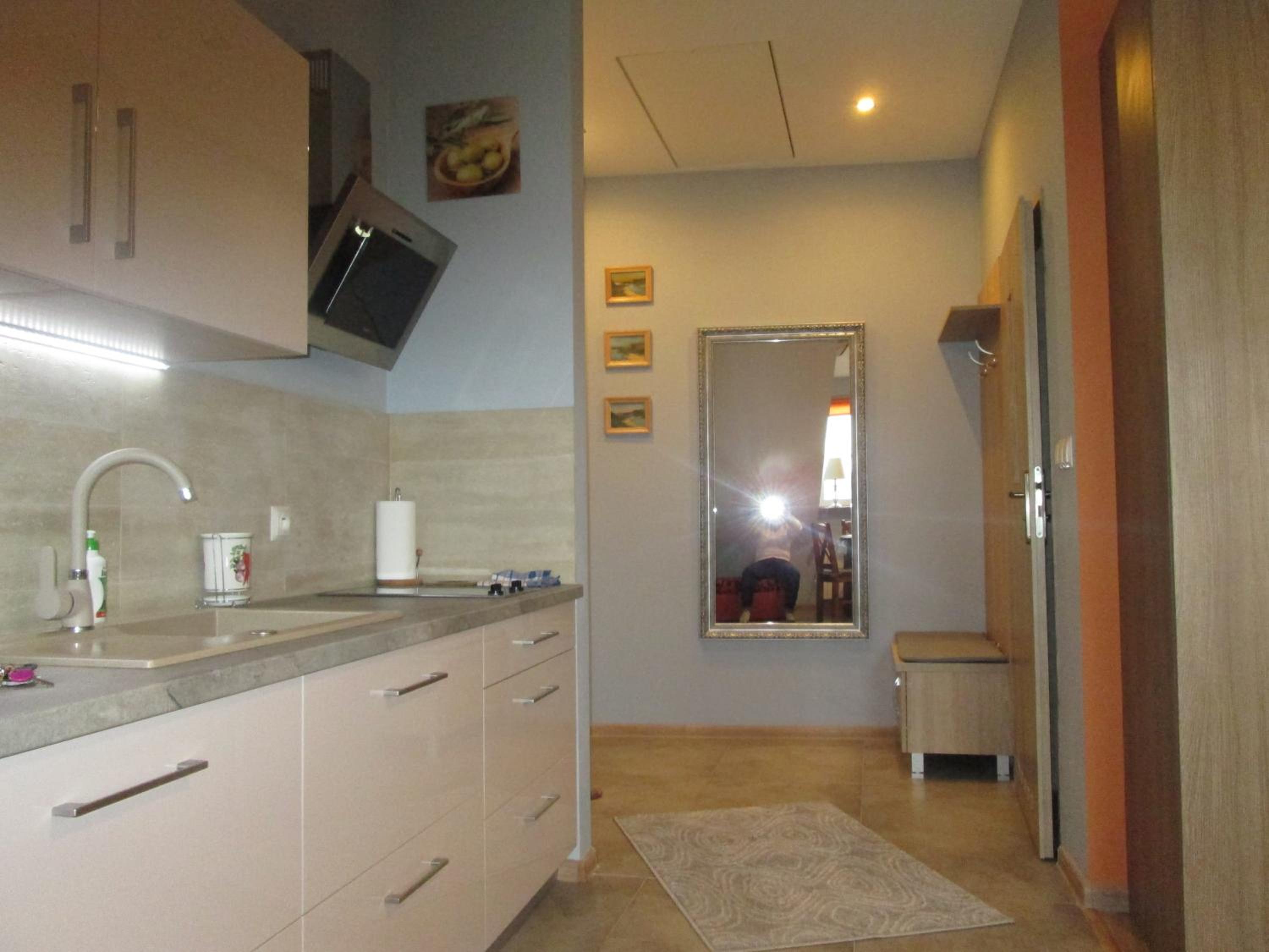 Studio Apartment - Photo 18