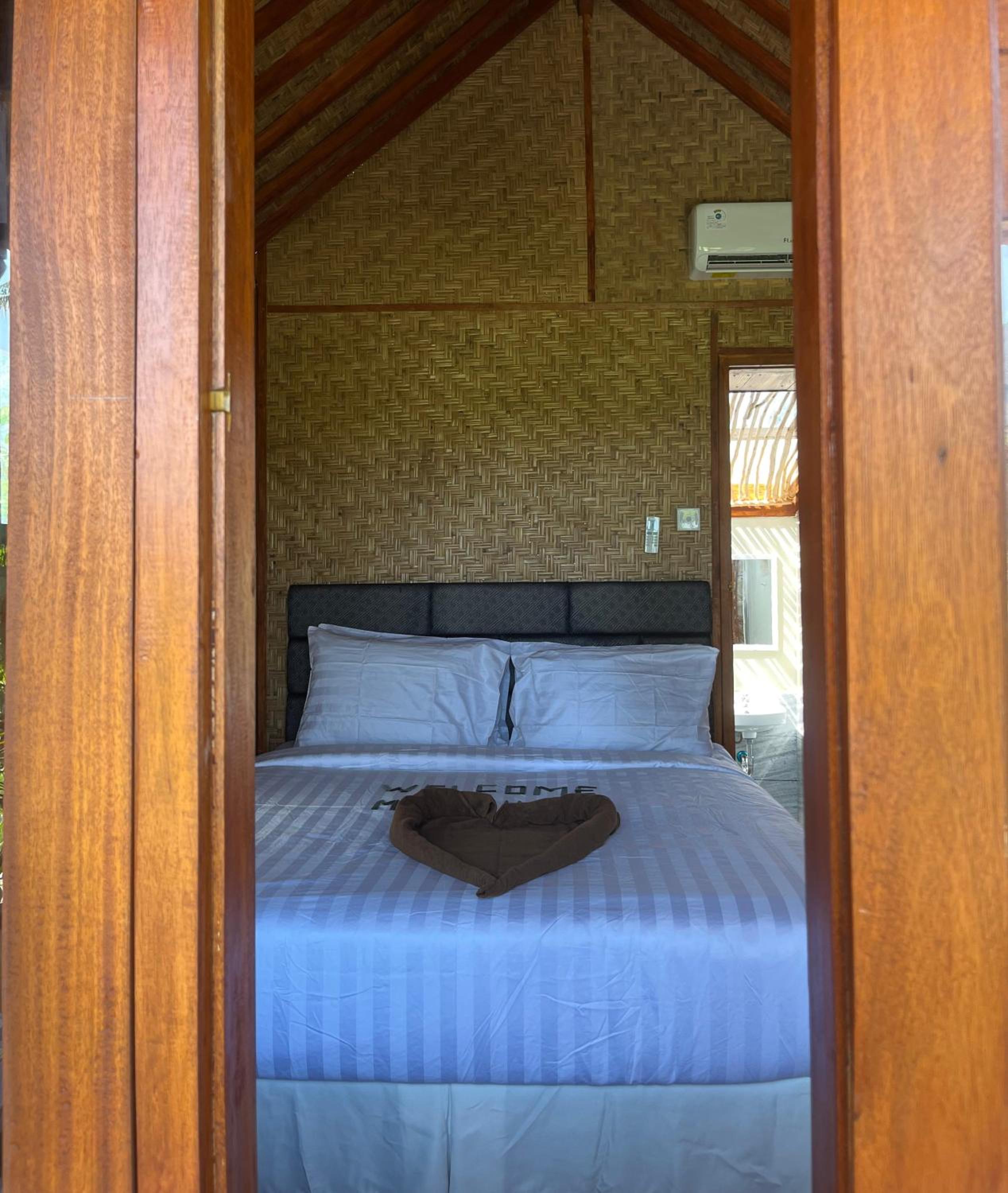 Deluxe Room - Photo 40