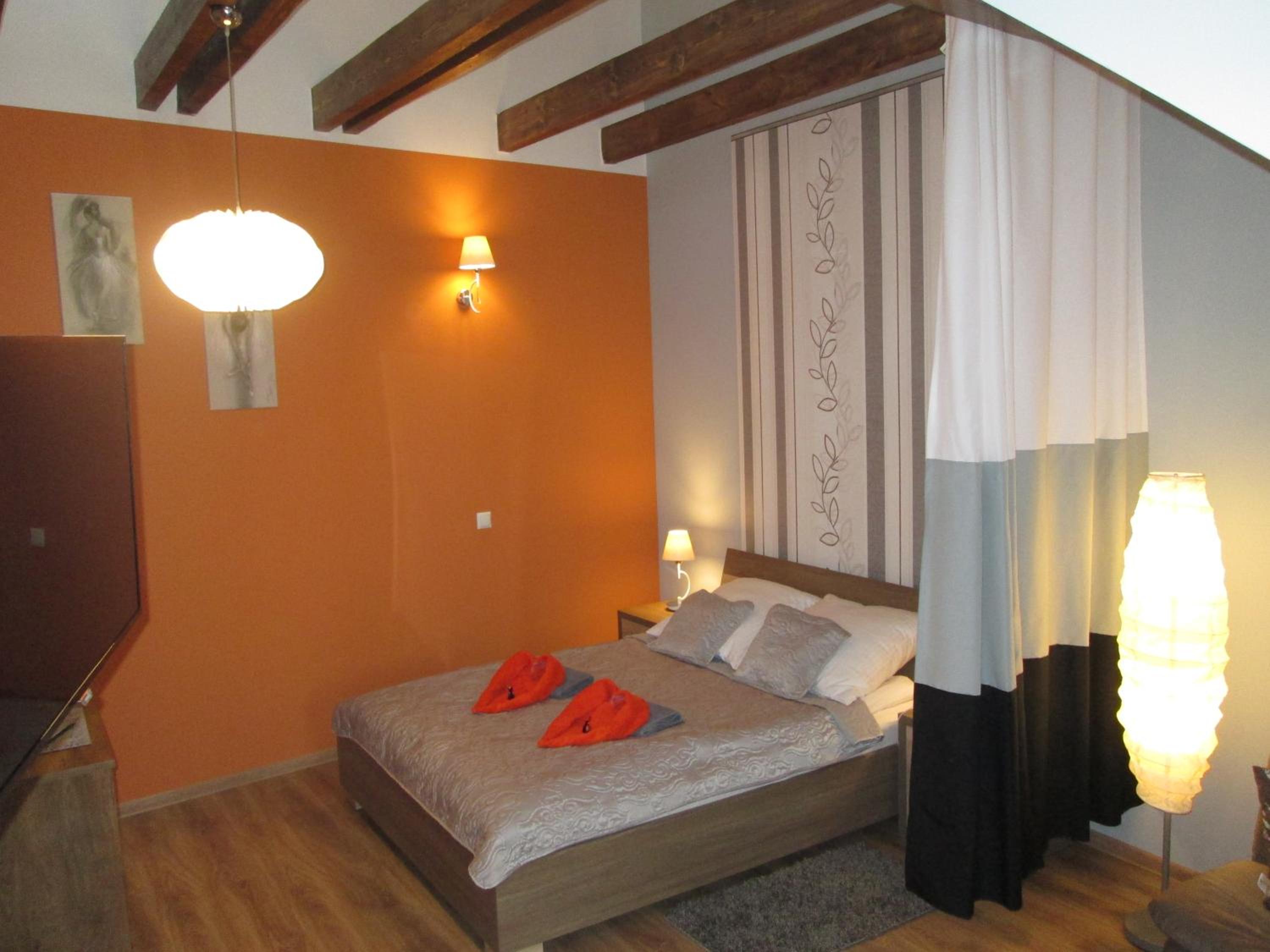 Studio Apartment - Photo 12