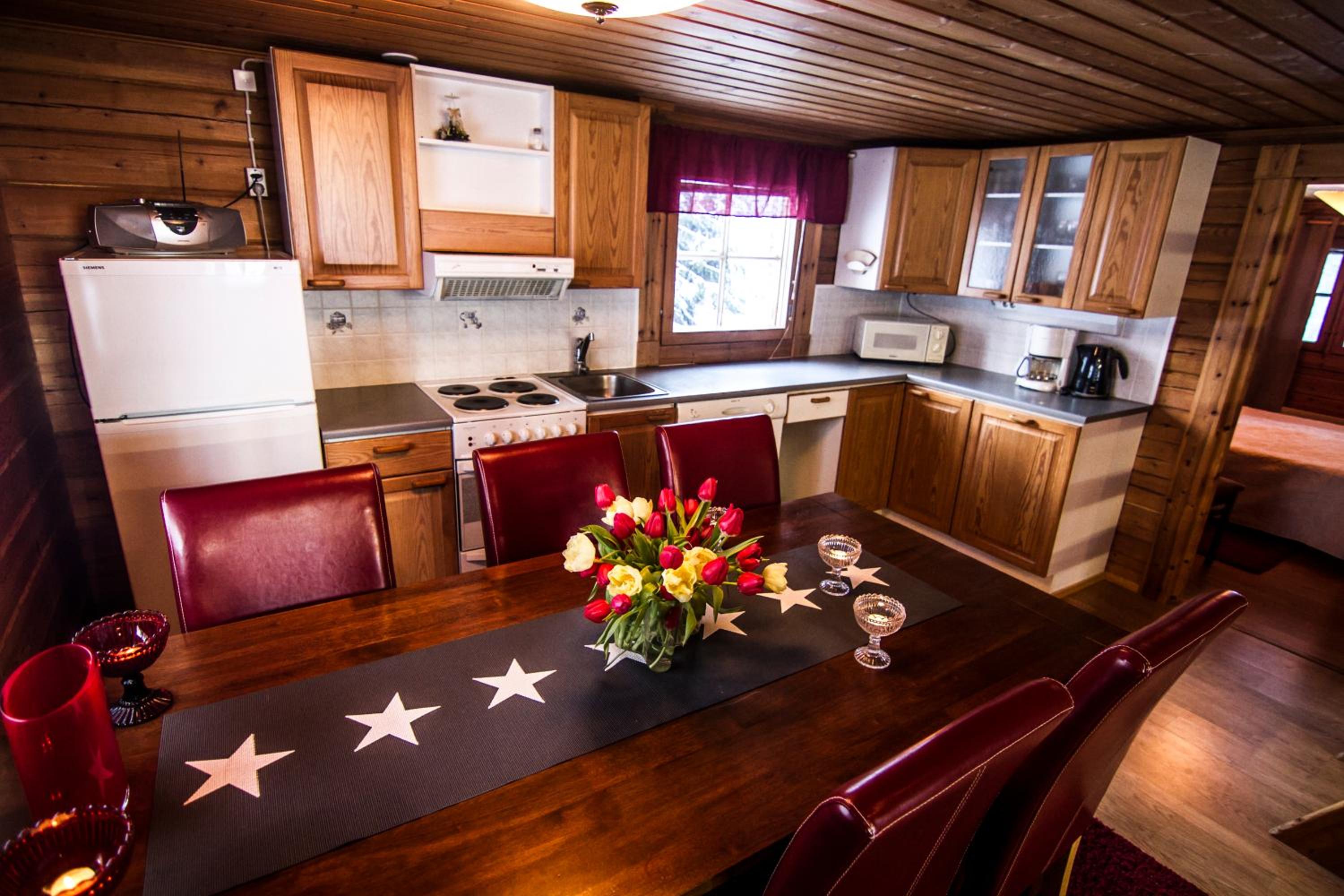 Two-Bedroom Cottage with Sauna - Honka - Photo 7