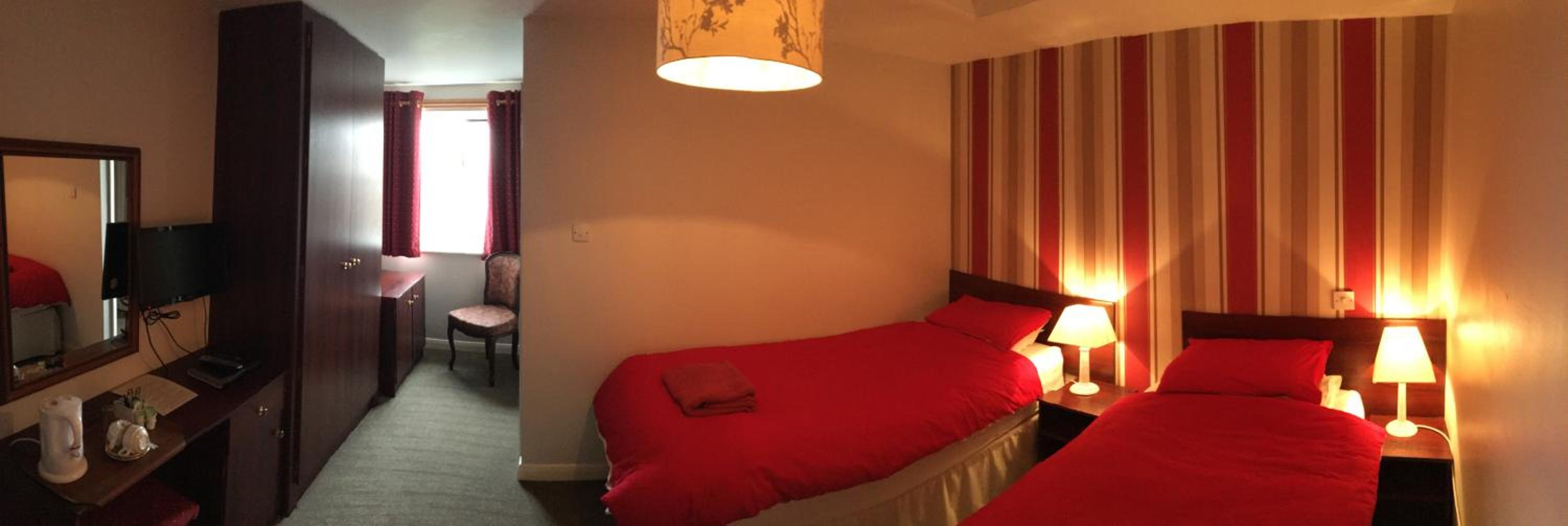 Budget Twin Room photo 3
