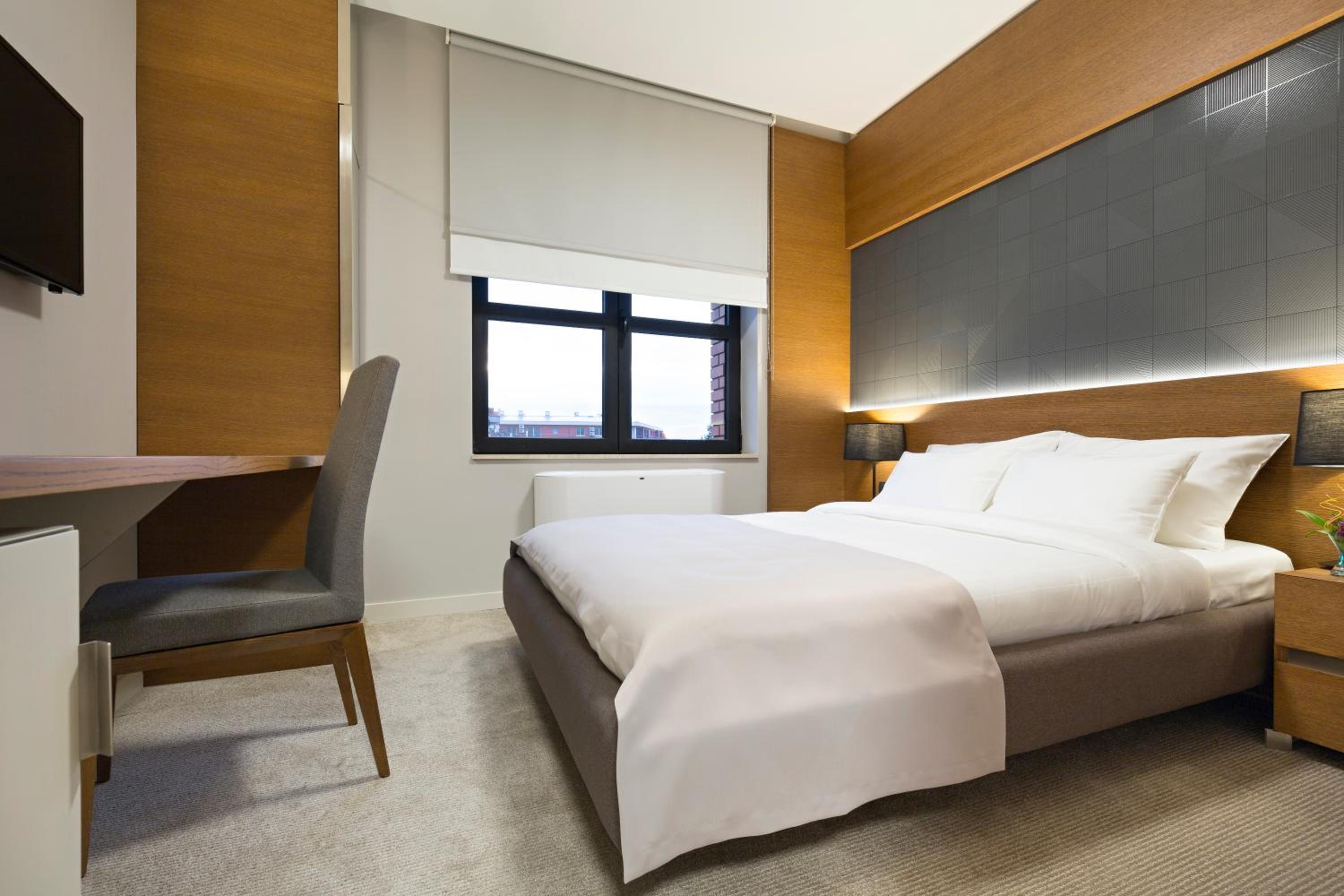 Junior Suite with Free Parking photo 2