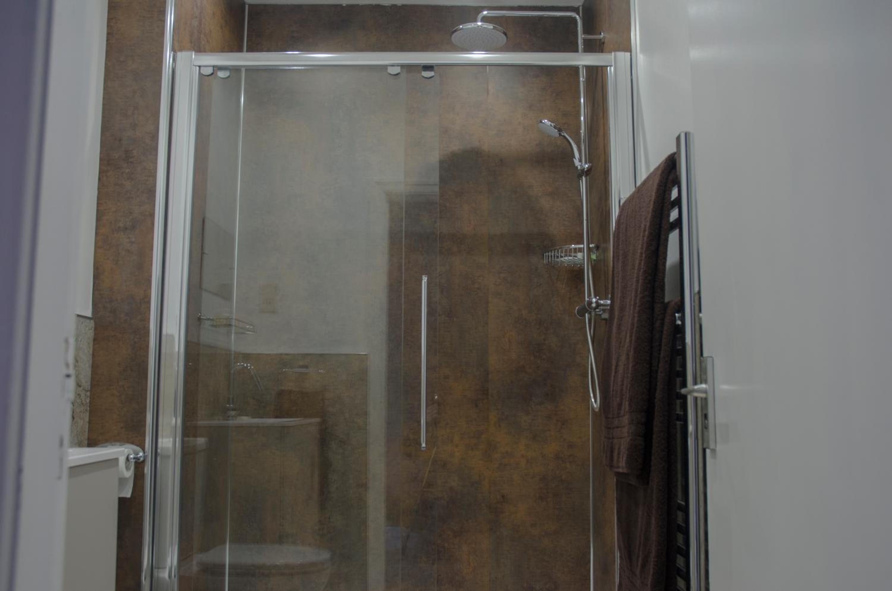 Deluxe Double Room - Photo 22