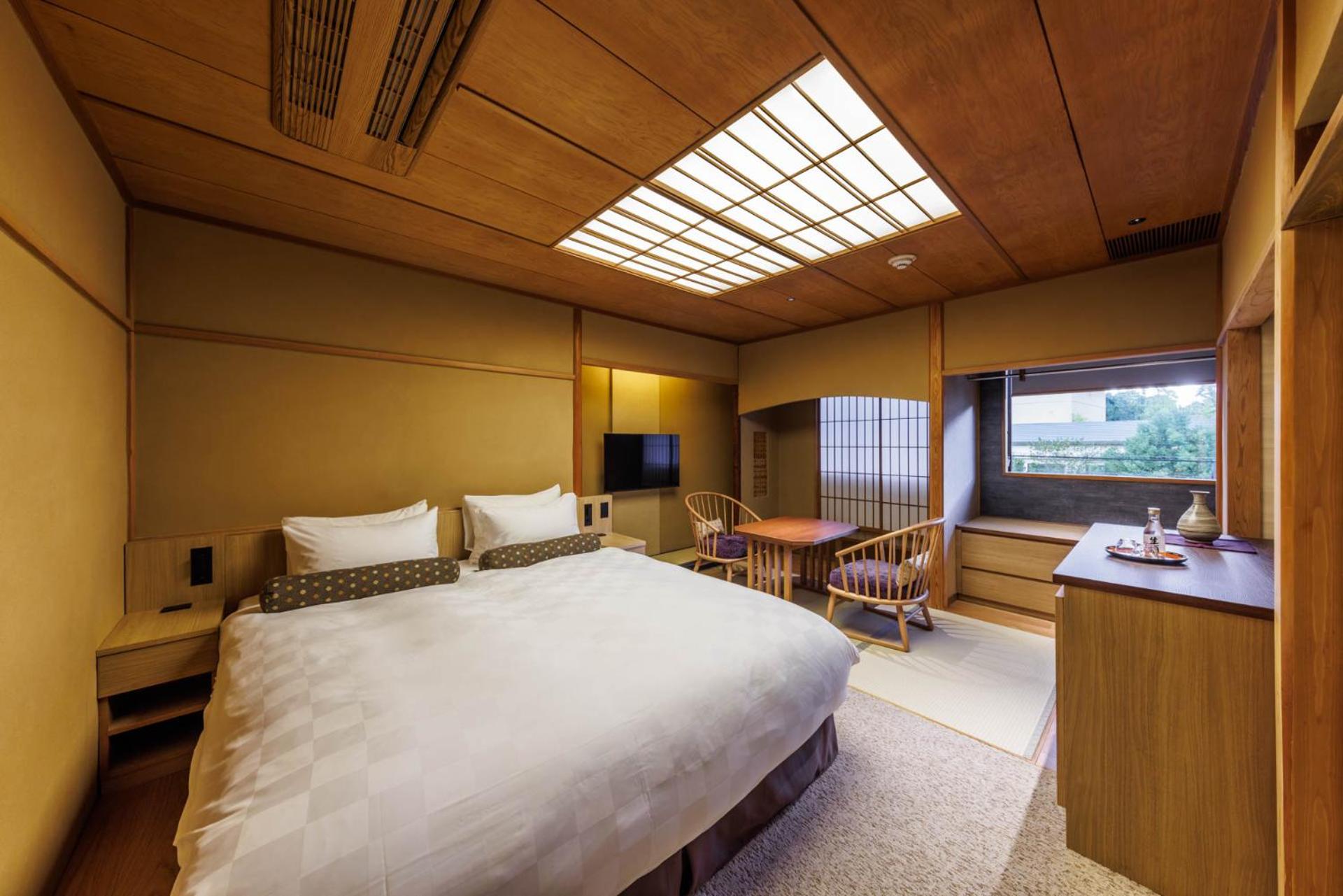 Double Room with Private Bathroom - Photo 2