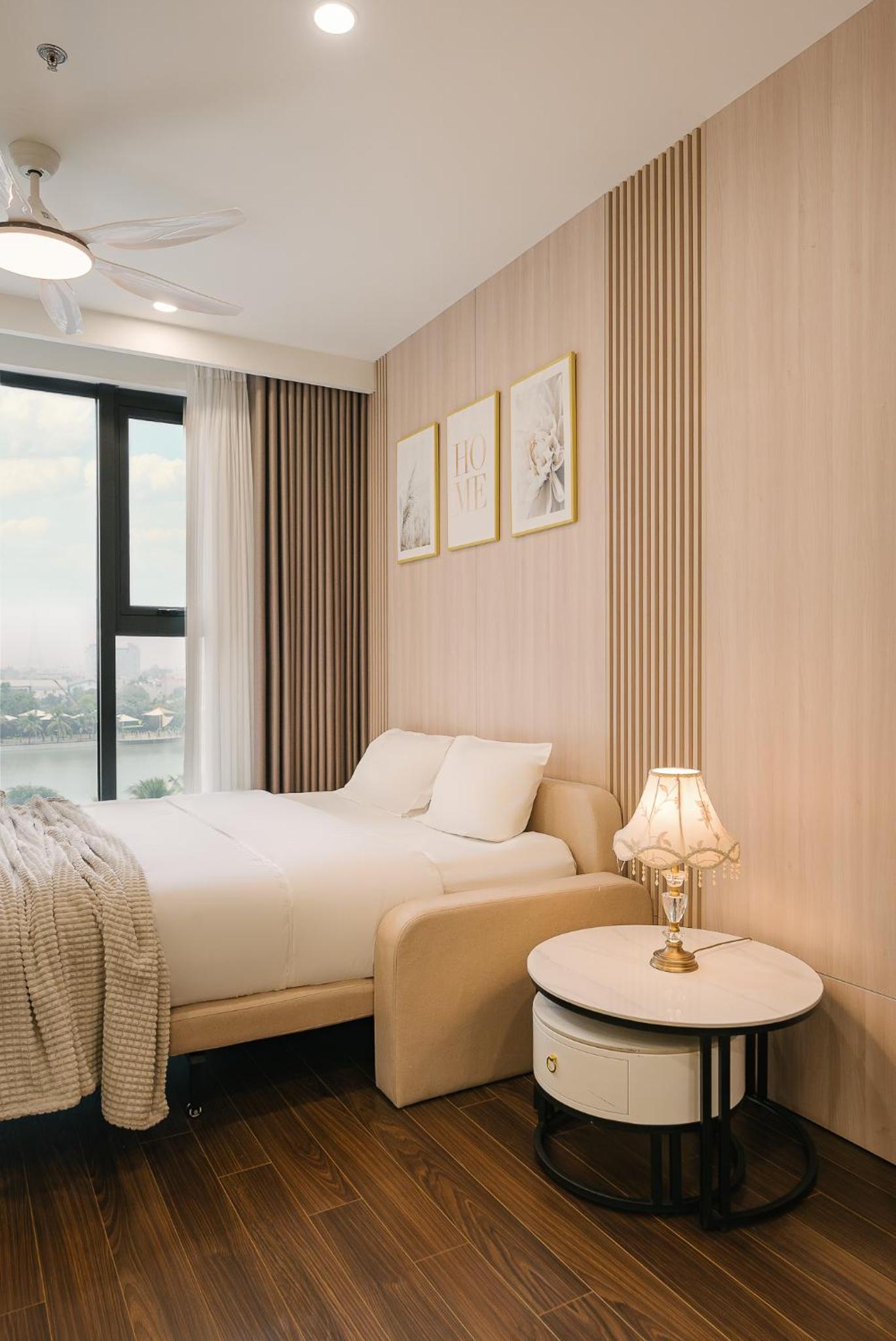 Studio Apartment with King Bed - Photo 1
