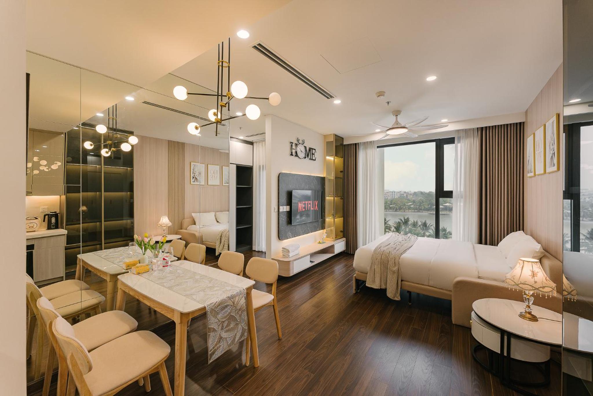 Studio Apartment with King Bed - Photo 9