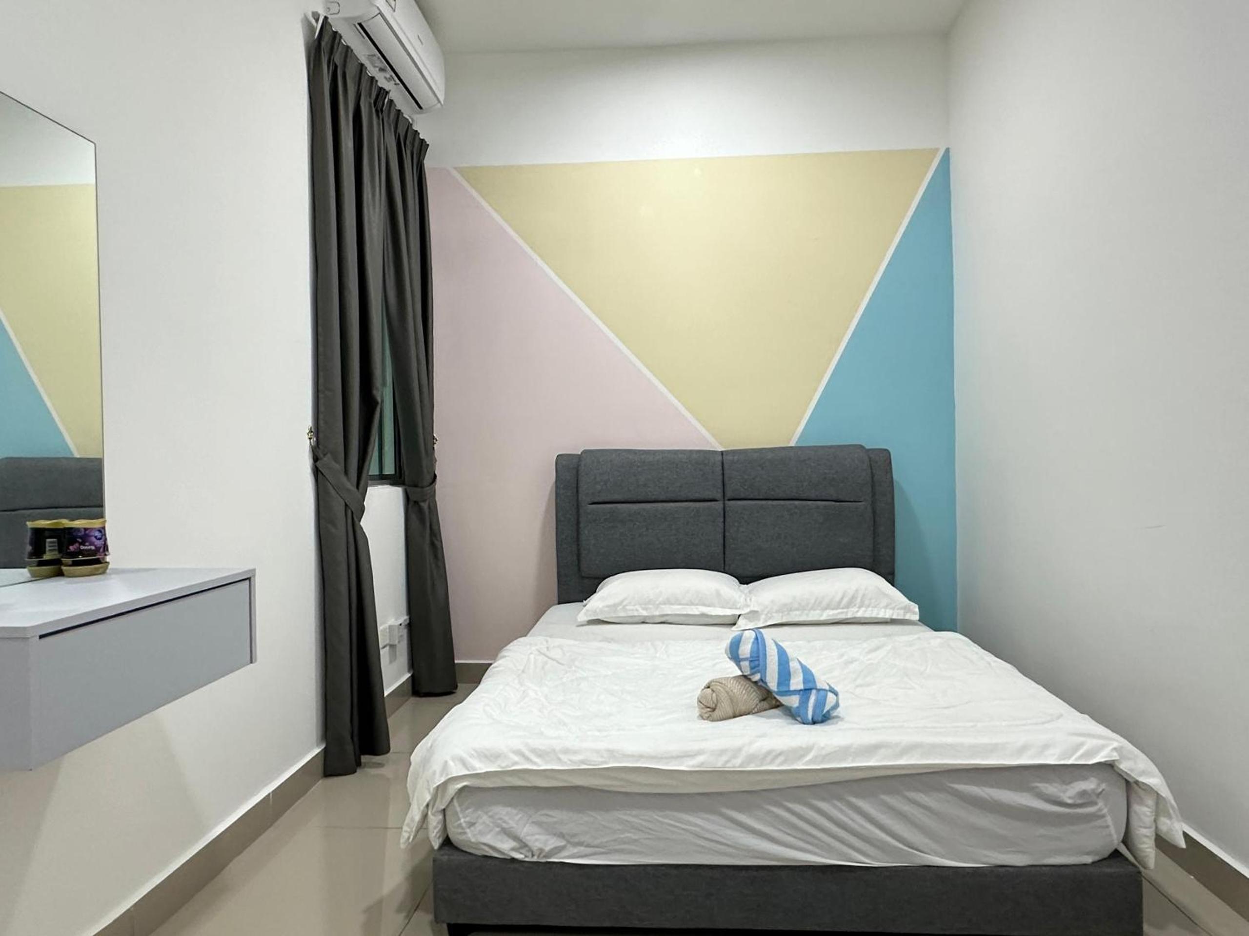 Three-Bedroom Apartment - High Floor photo 3