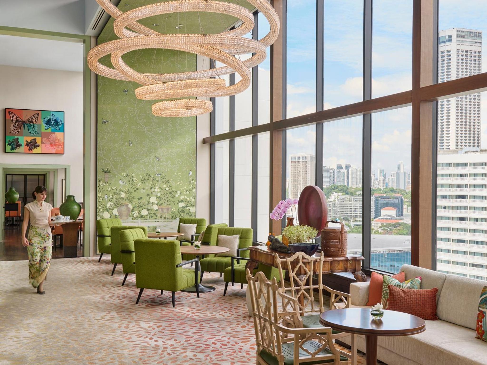 Marina Bay Suite with Balcony Twin