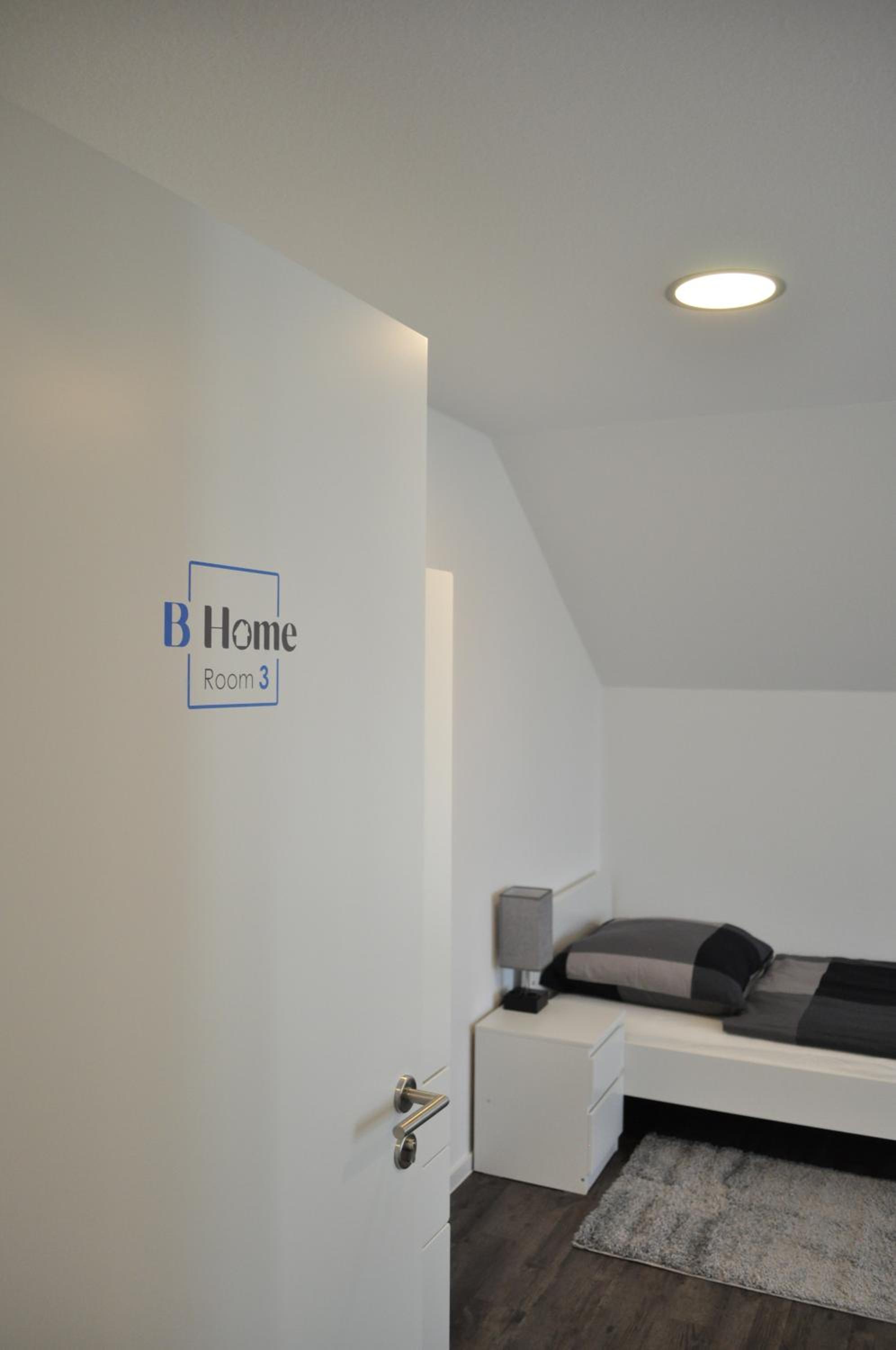 Double Room with Shared Bathroom photo 2
