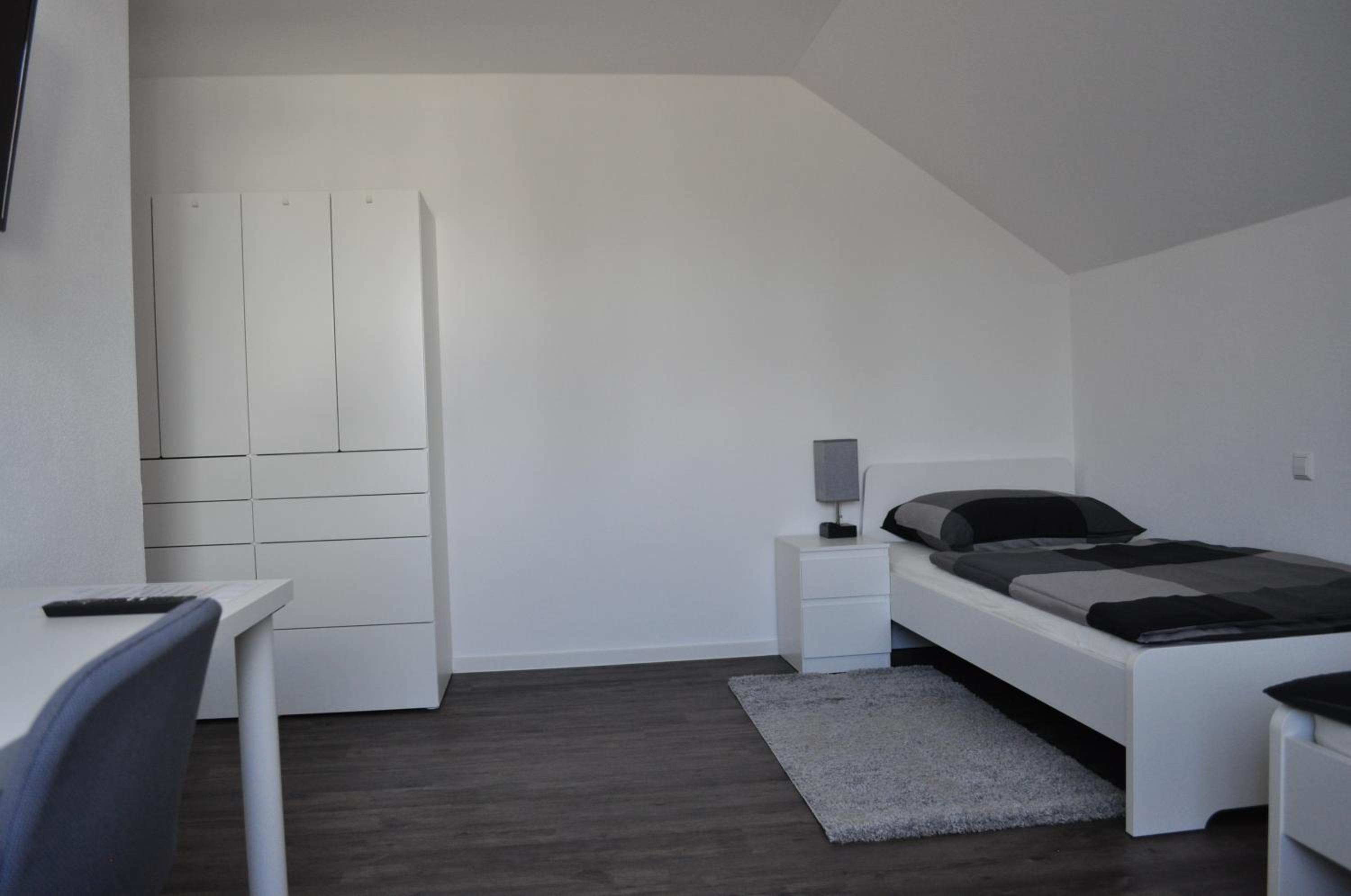 Double Room with Shared Bathroom photo 1
