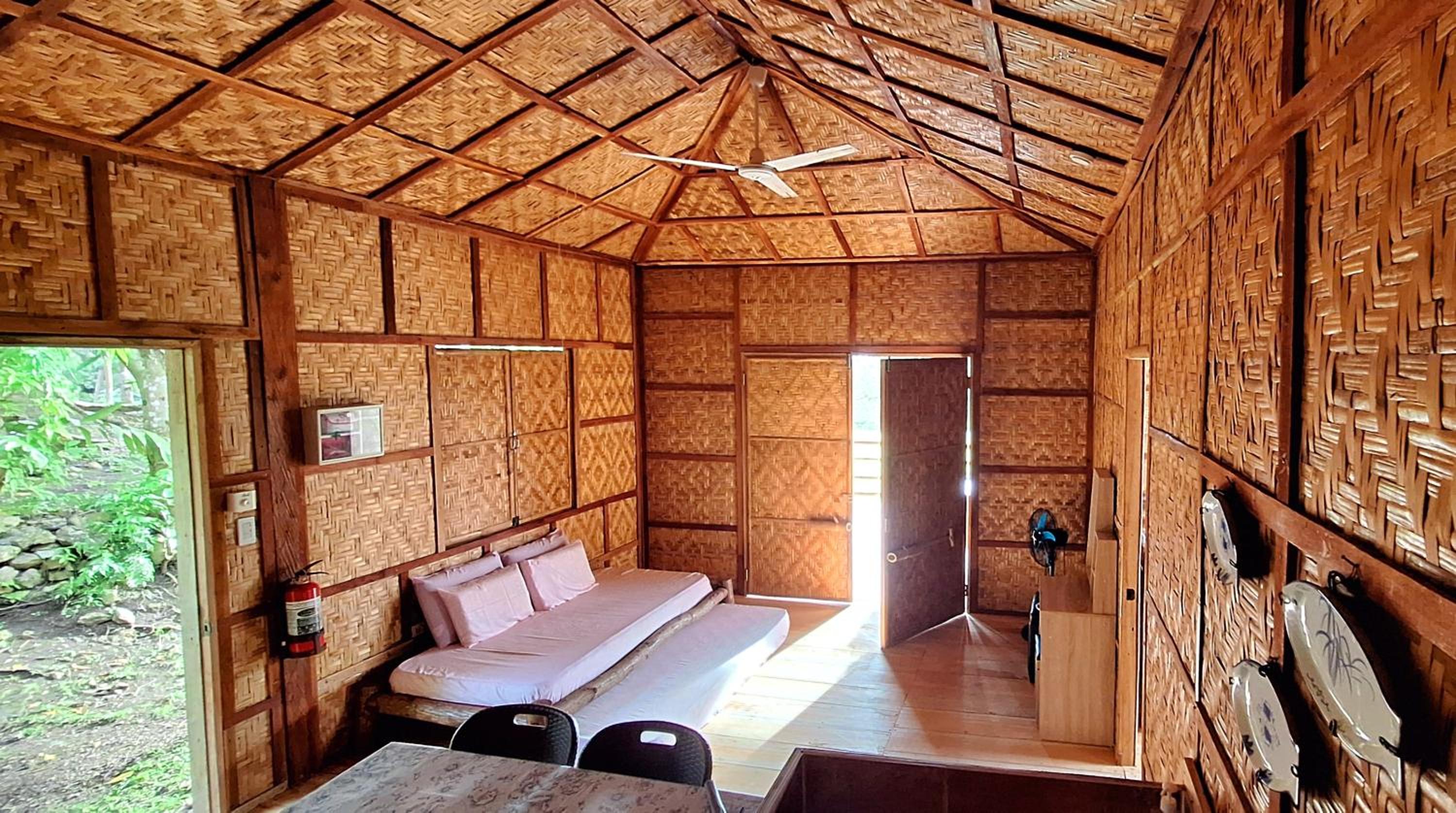Deluxe Bungalow with Garden View - Photo 8