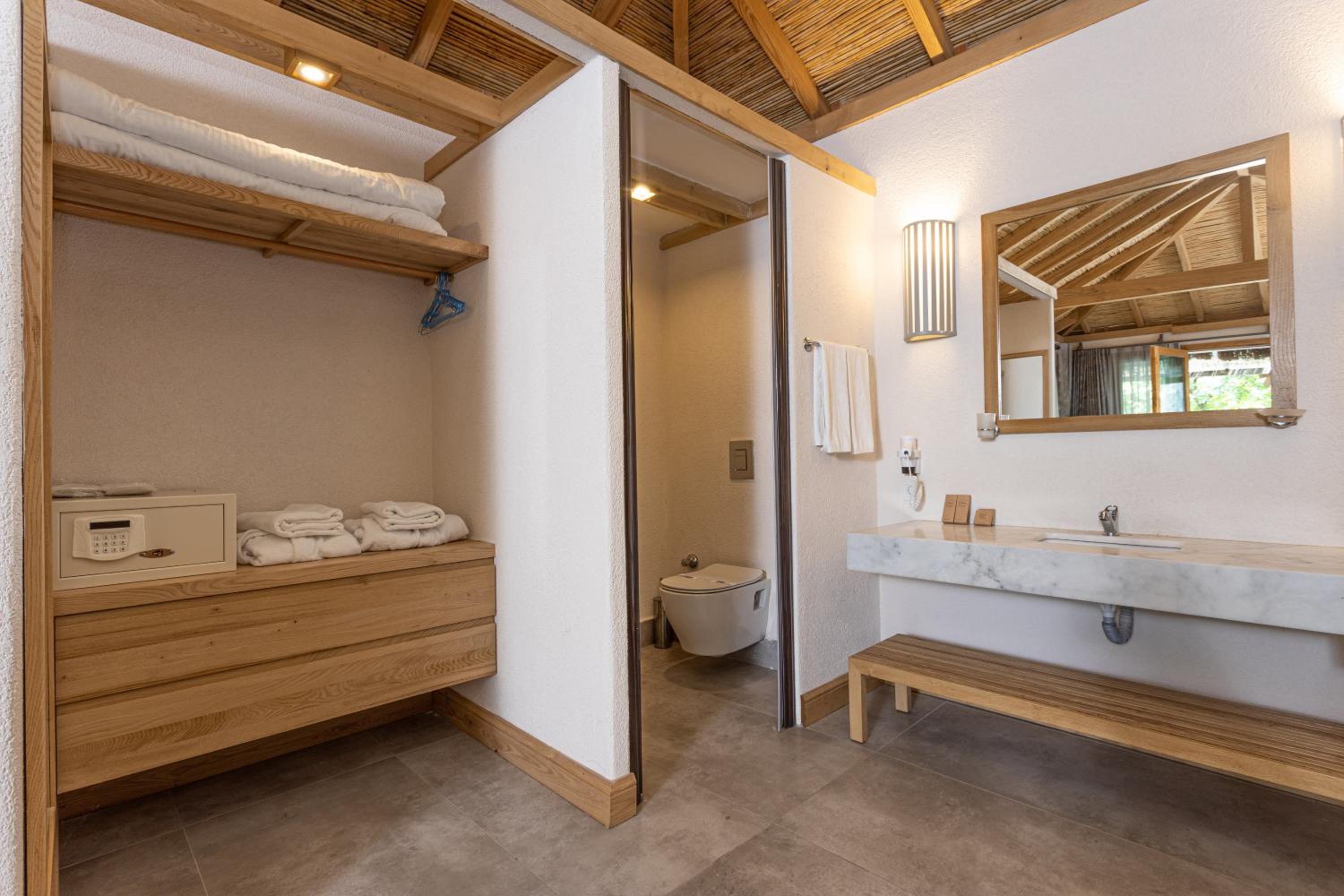 Deluxe Bungalow