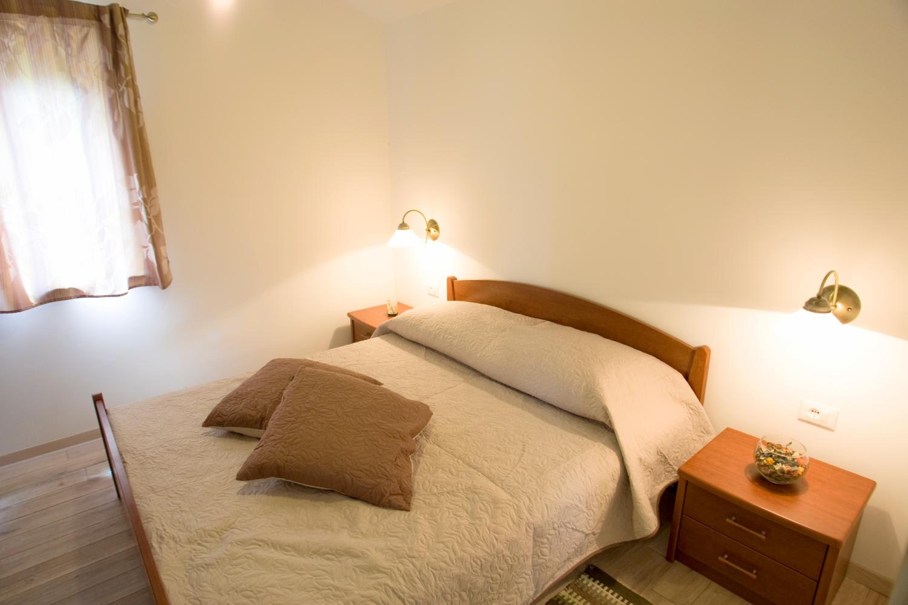 Superior One-Bedroom Apartment with Patio