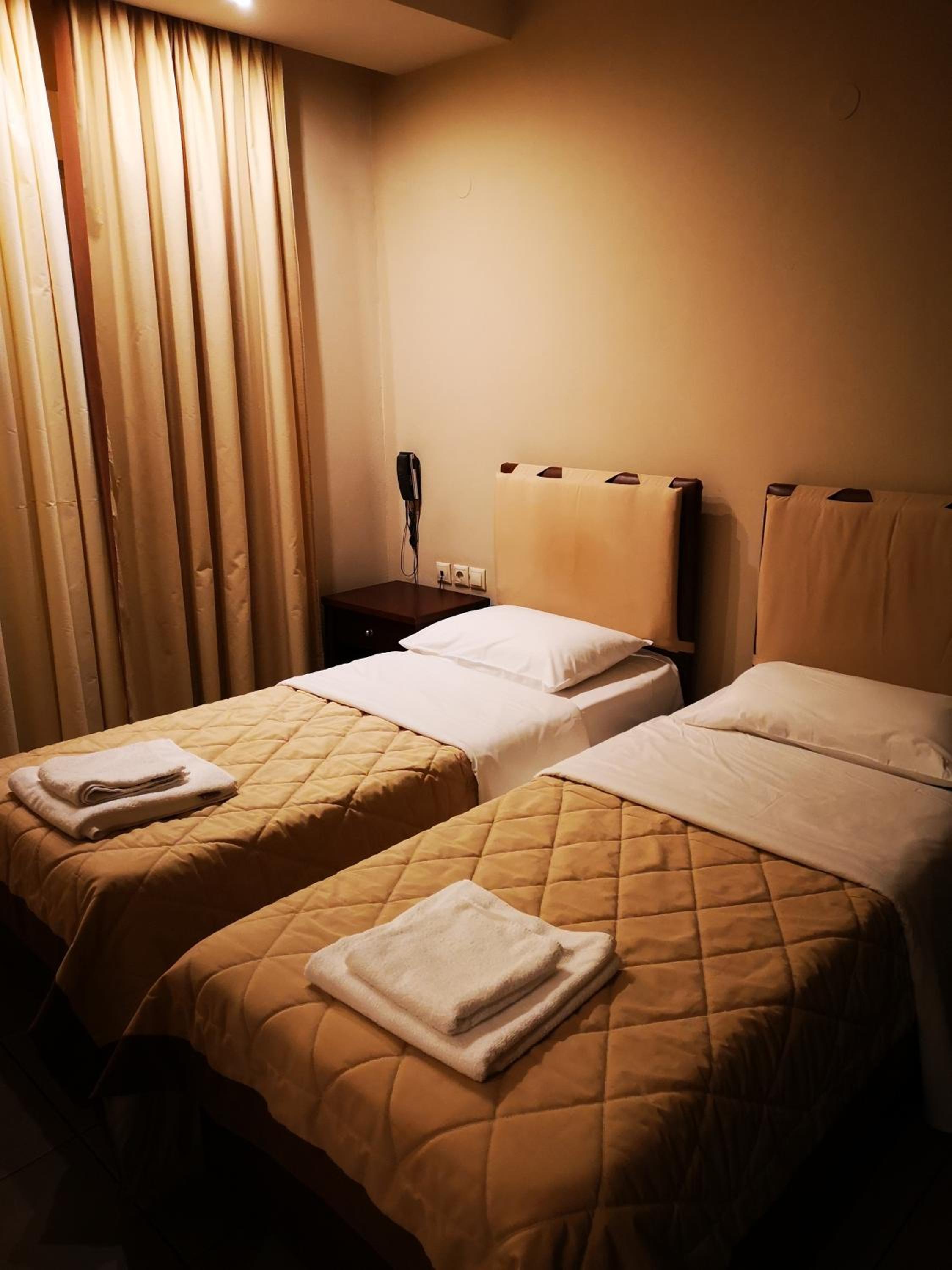 Double or Twin Room with Partial Sea View