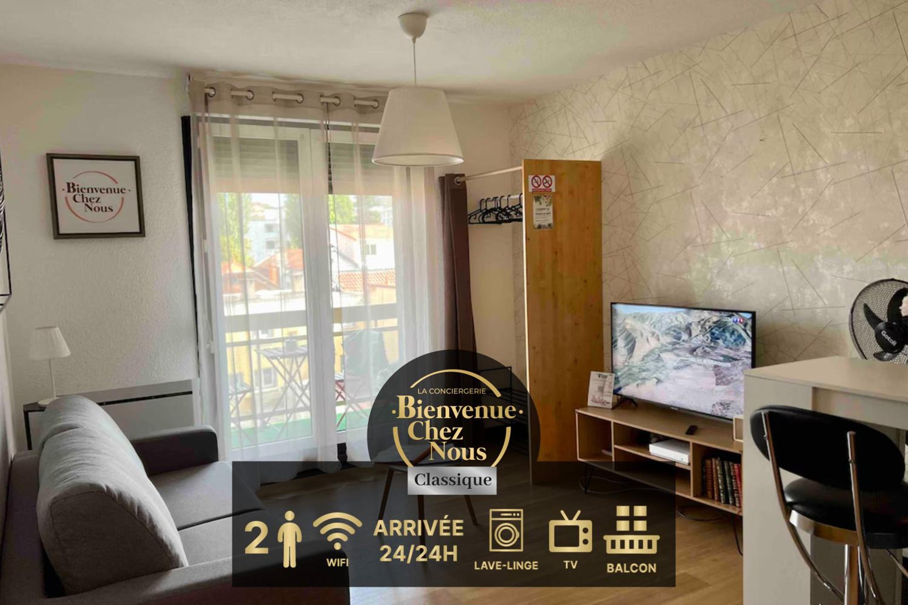 One-Bedroom Apartment - Photo 1