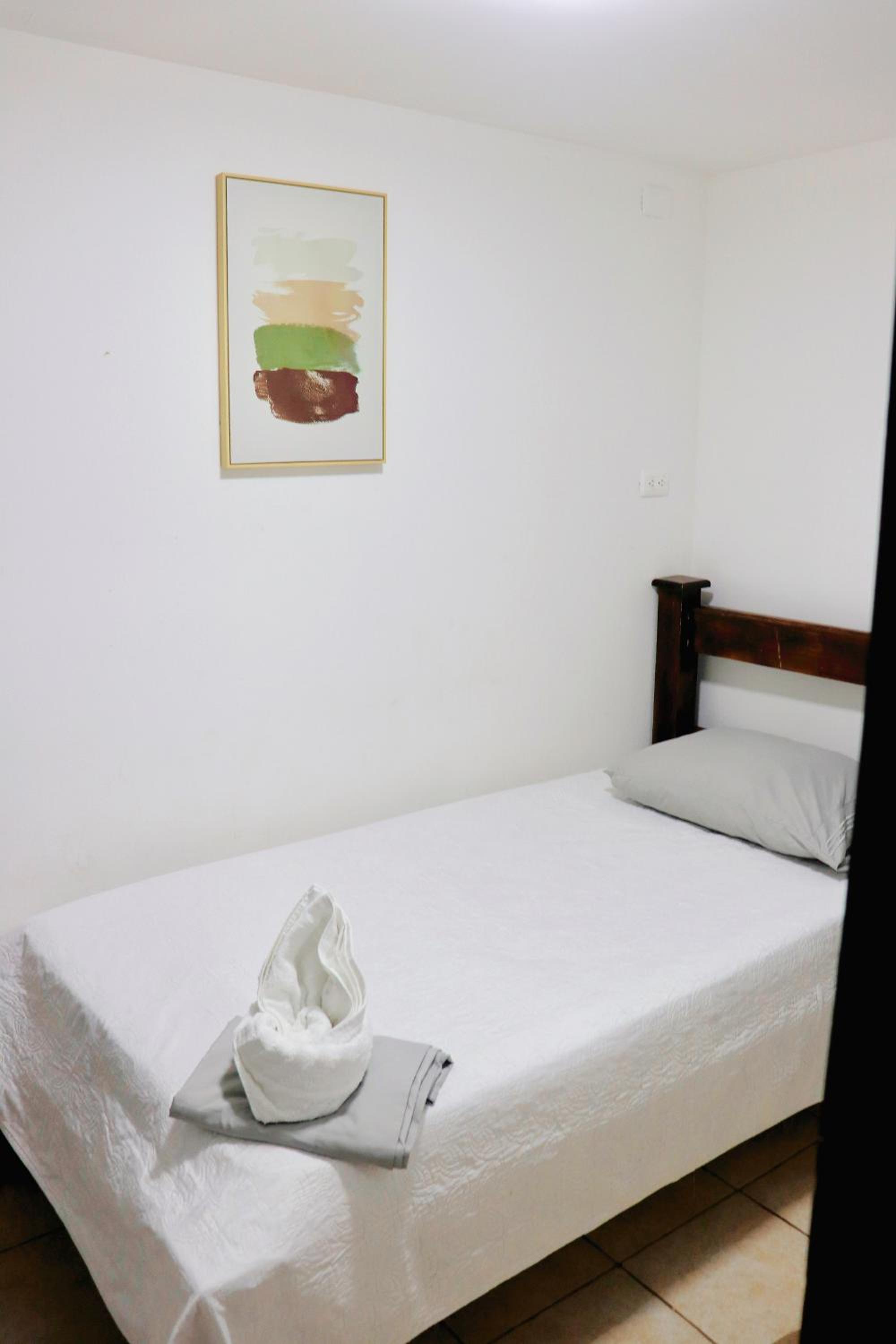 Small Single Room photo 1