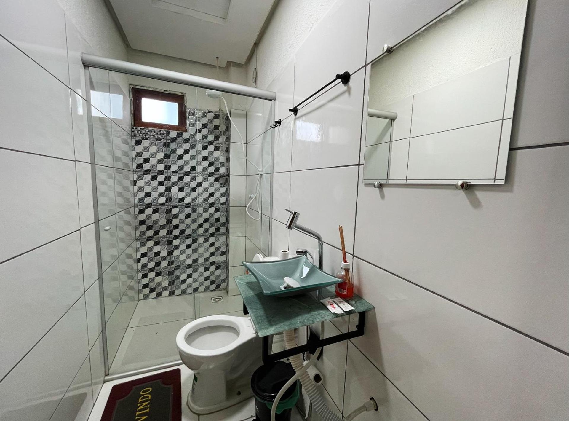 Basic Triple Room with Shared Bathroom photo 1