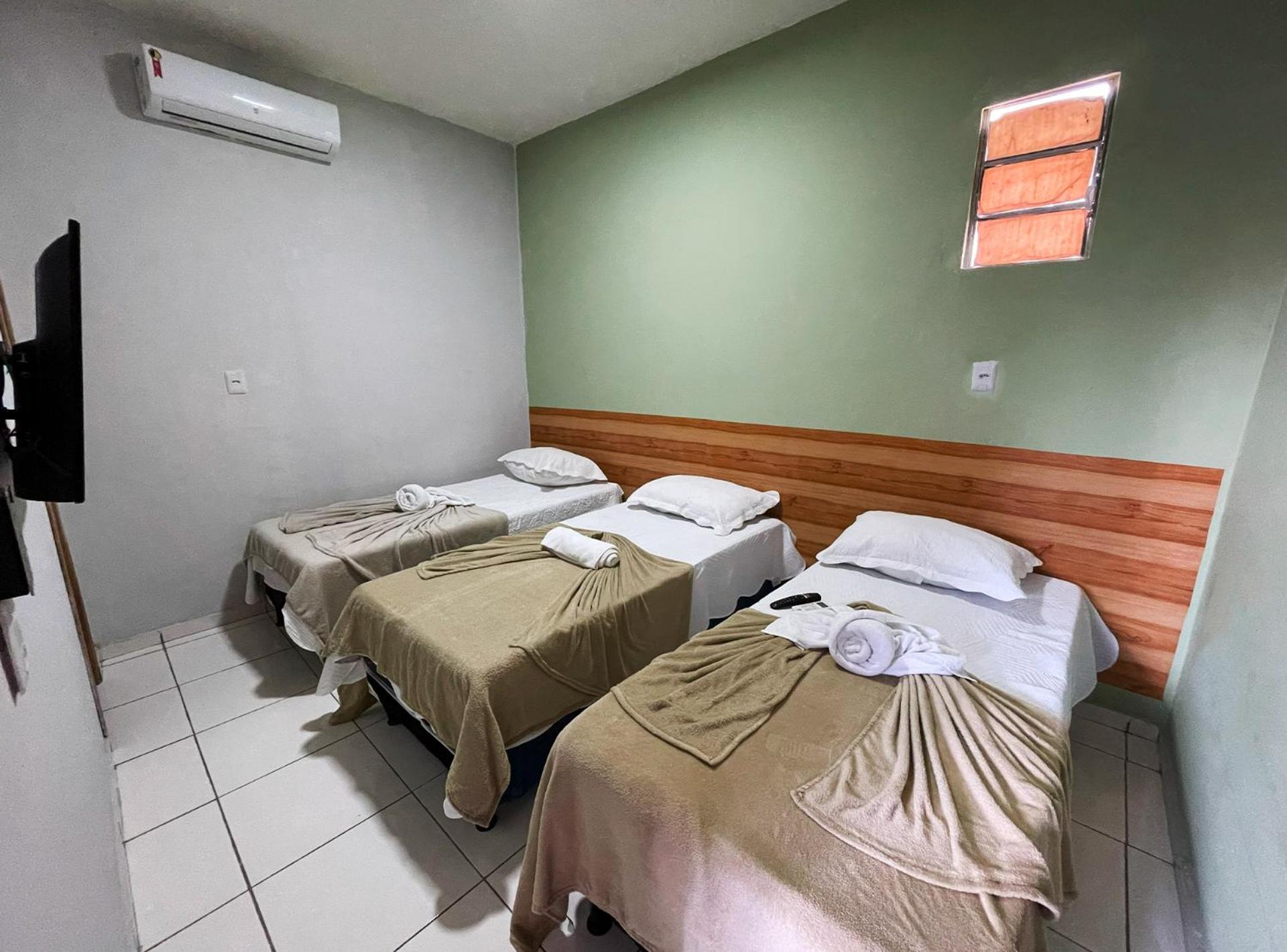 Basic Triple Room with Shared Bathroom photo 3