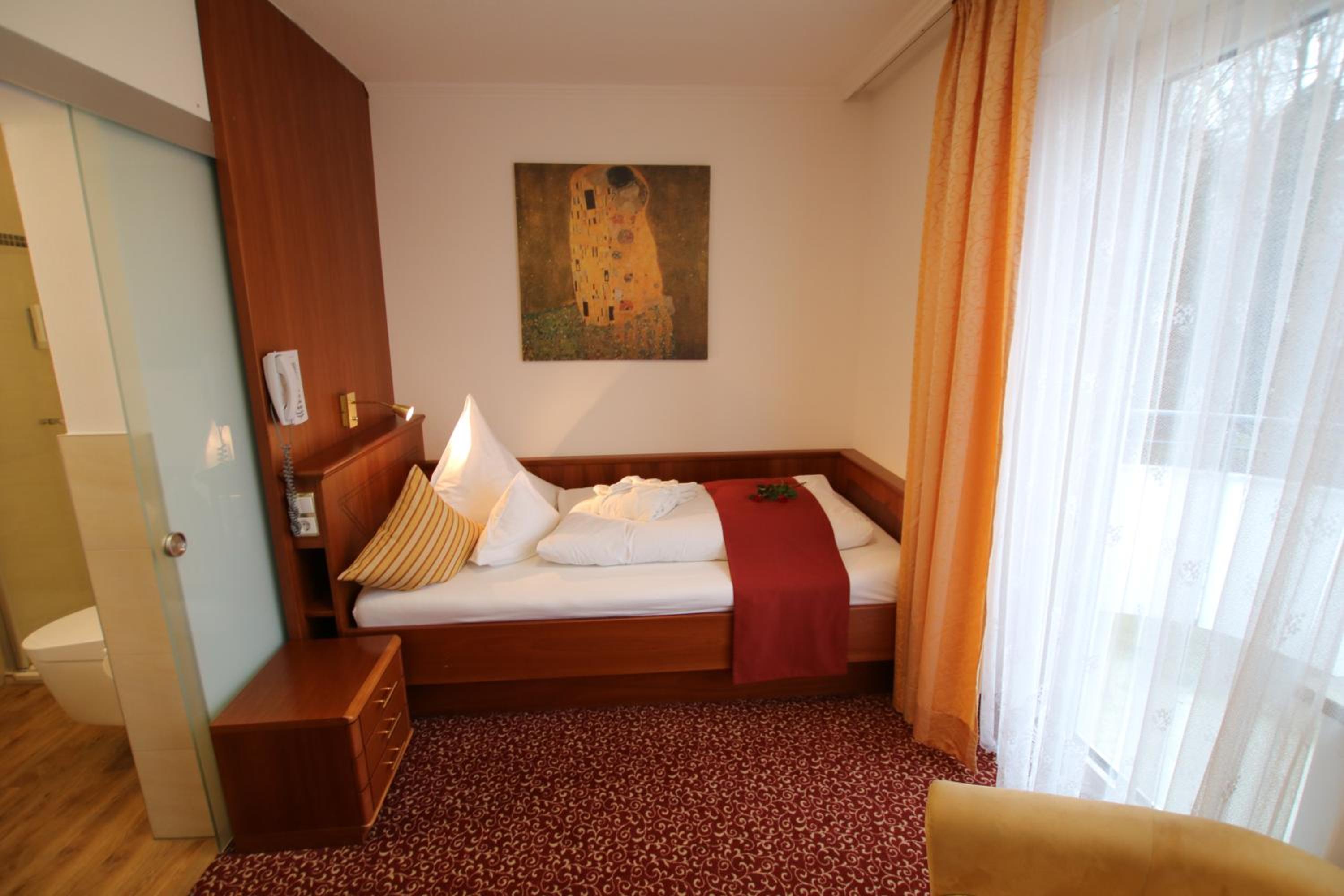 Small Single Room