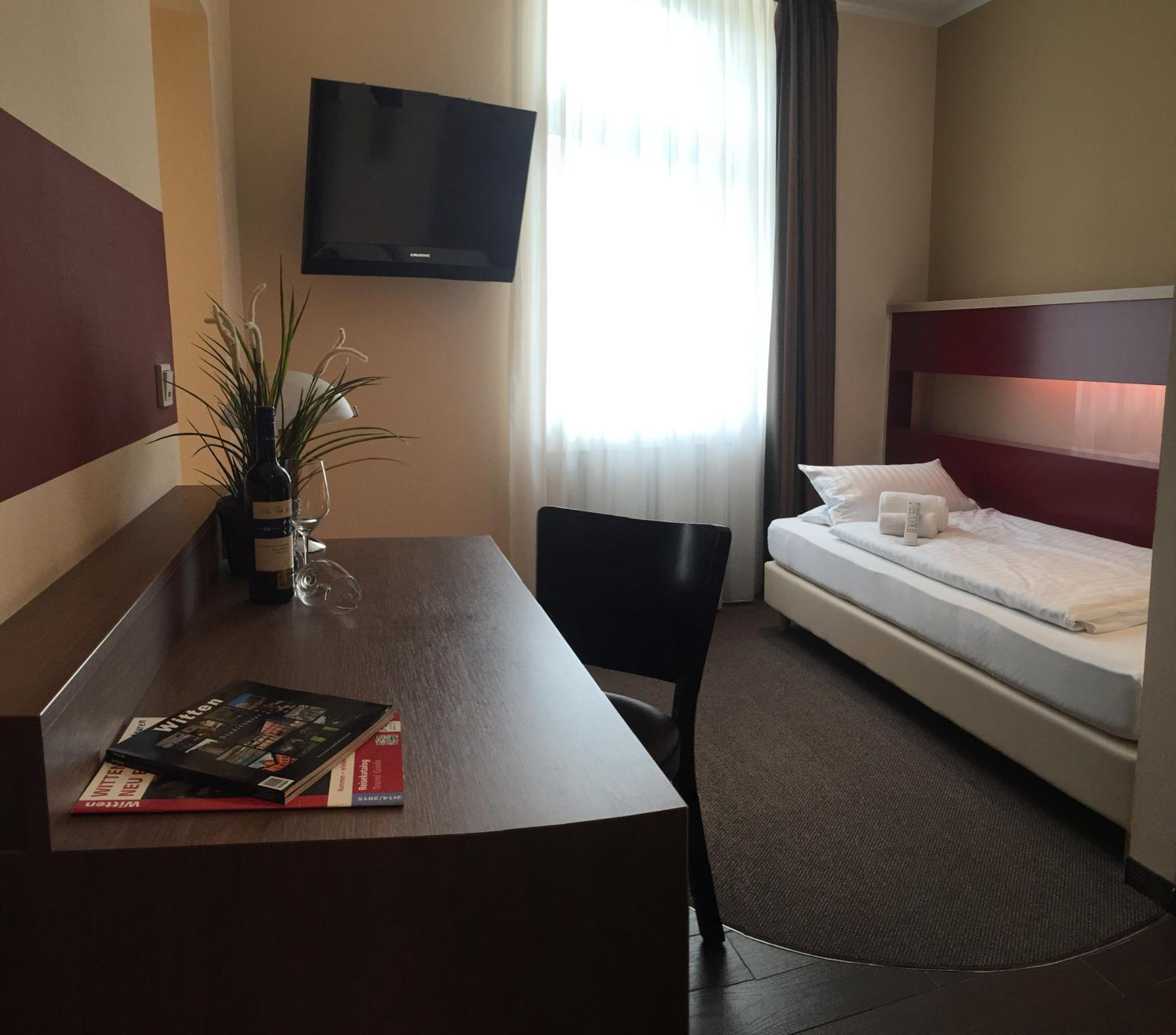 Single Room photo 2