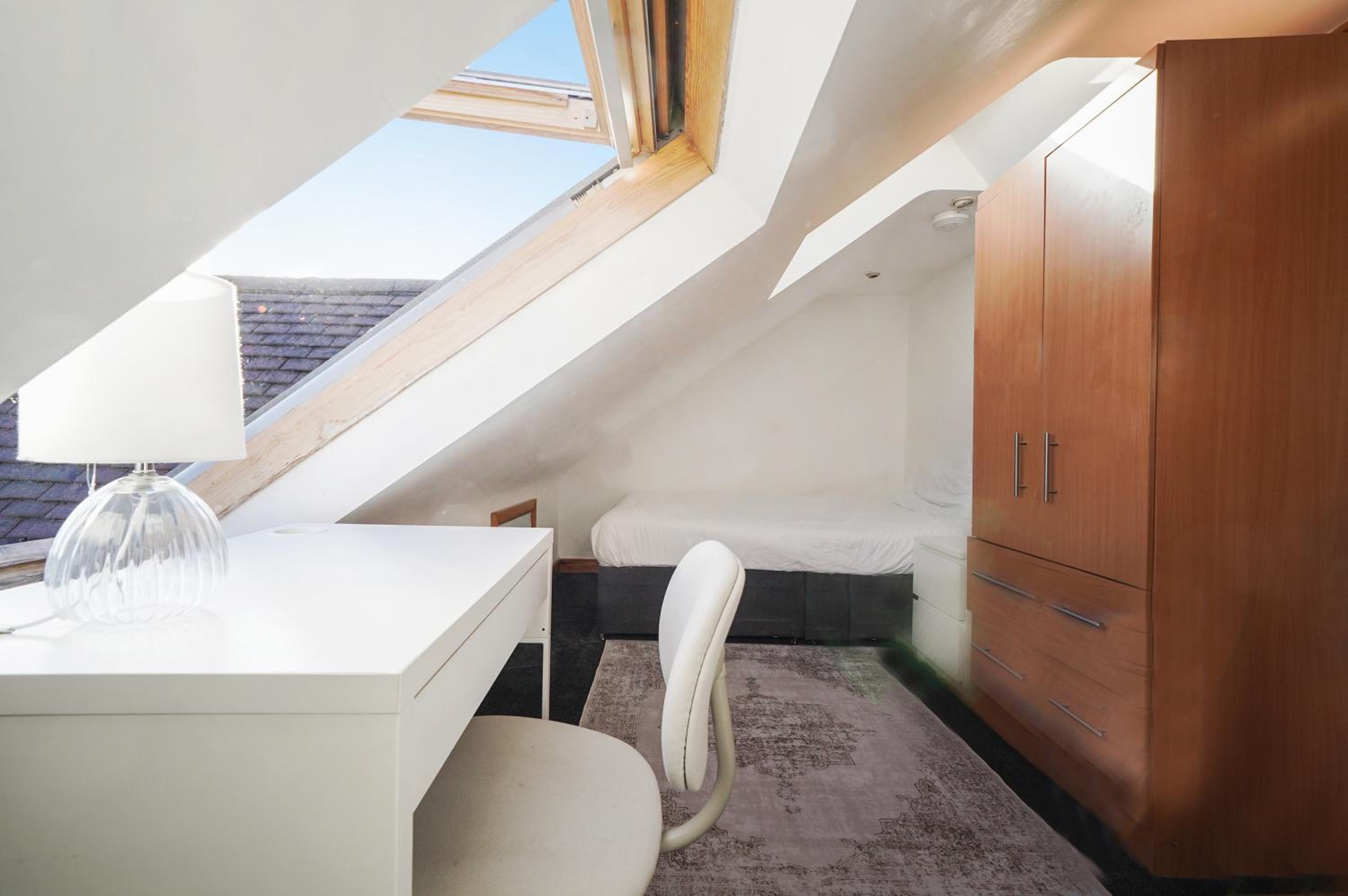 Double Room with Shared Bathroom photo 1