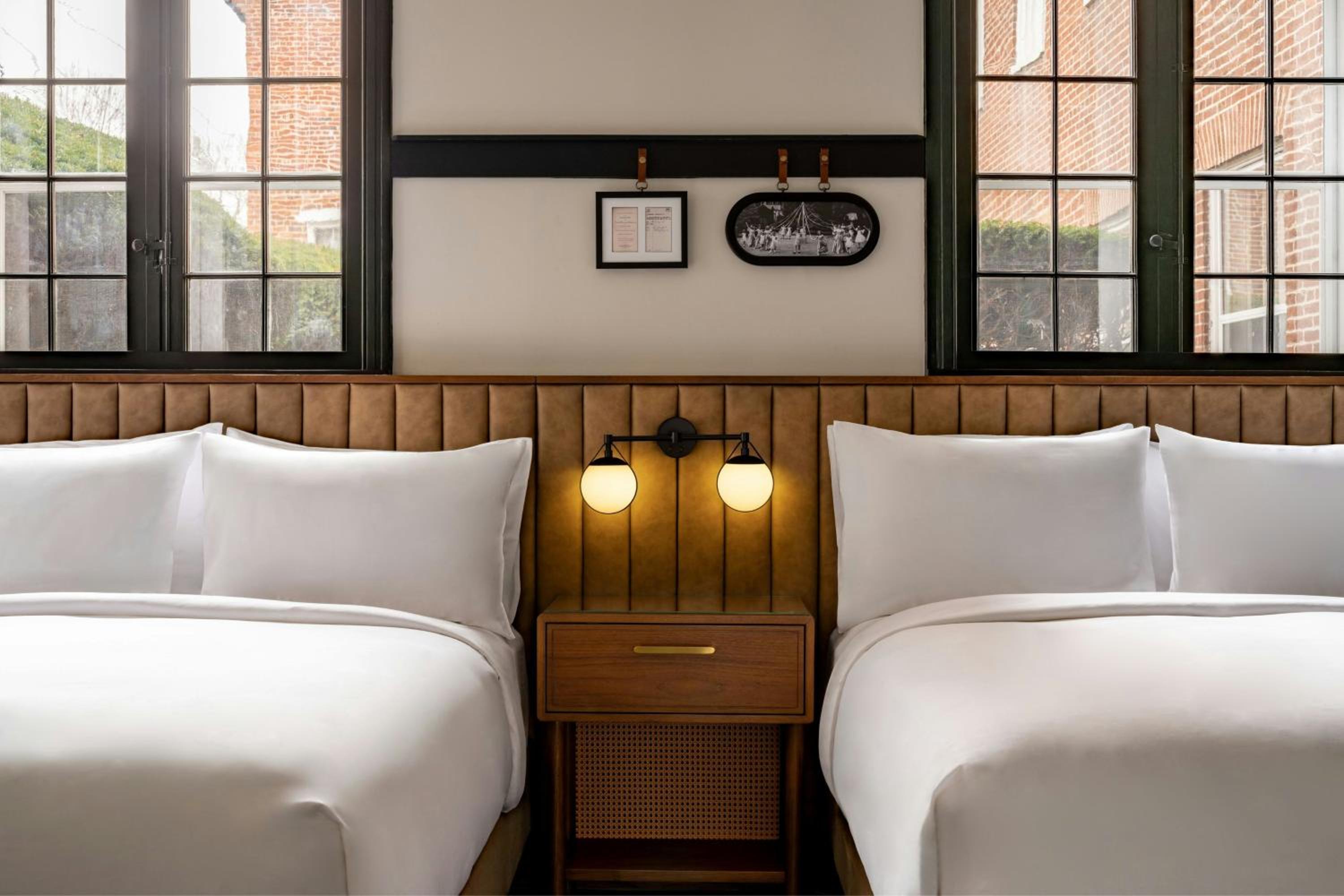 Deluxe Queen Room with Two Queen Beds
