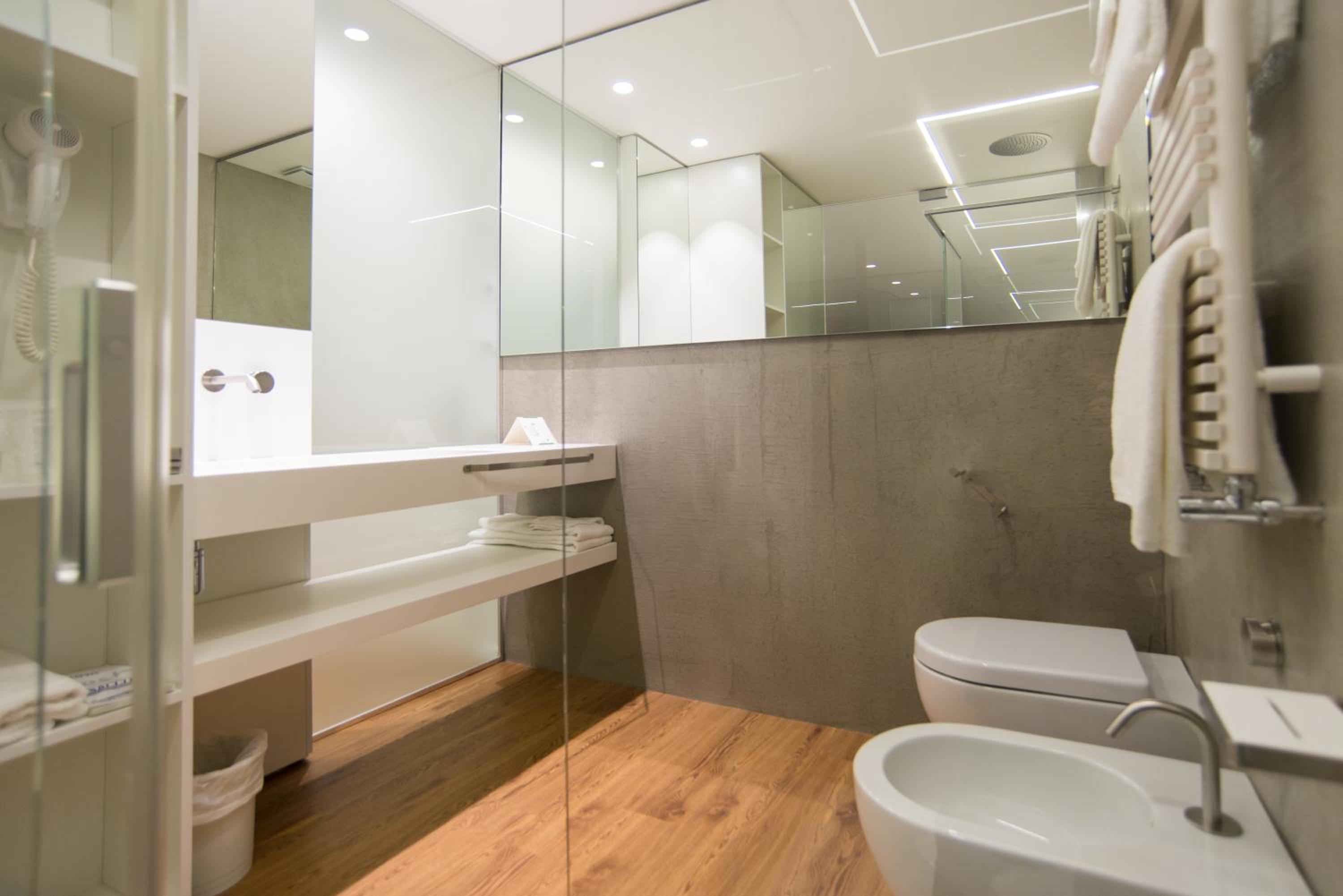 Business Queen Room - Photo 12