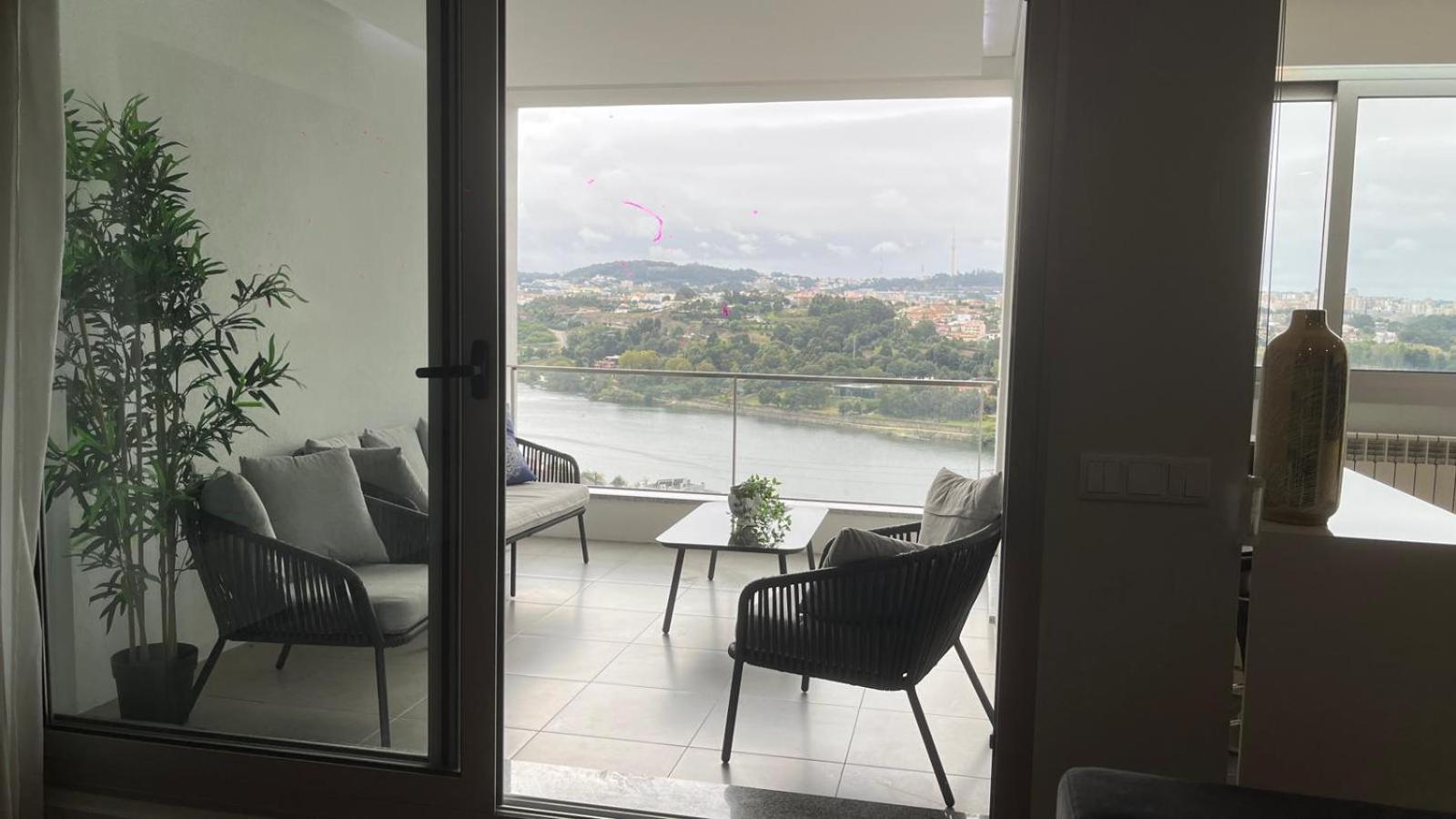 Three-Bedroom Apartment with Water View
