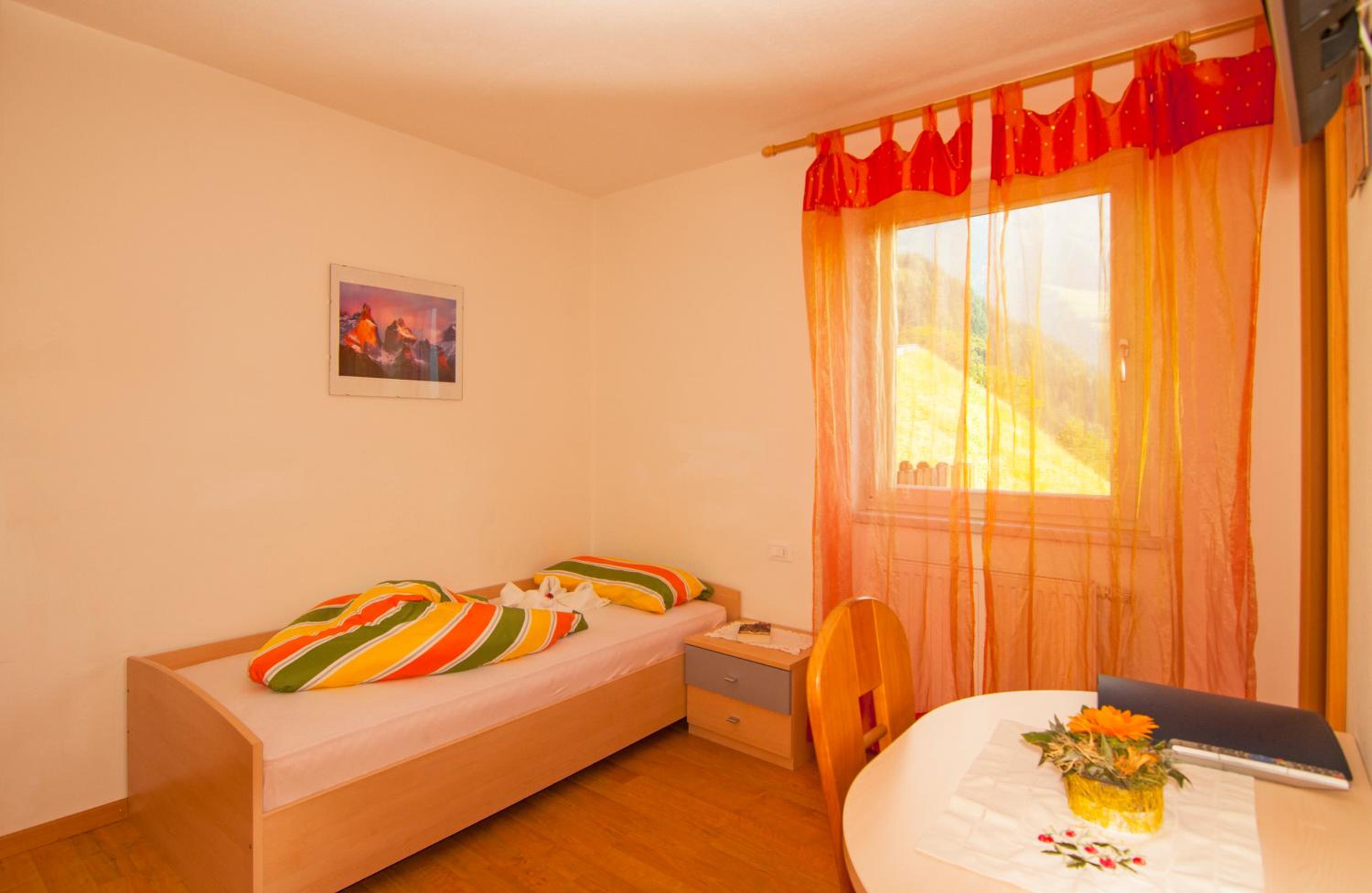 Single Room photo 2