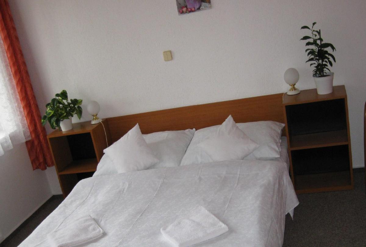 Double or Twin Room with Shower photo 2
