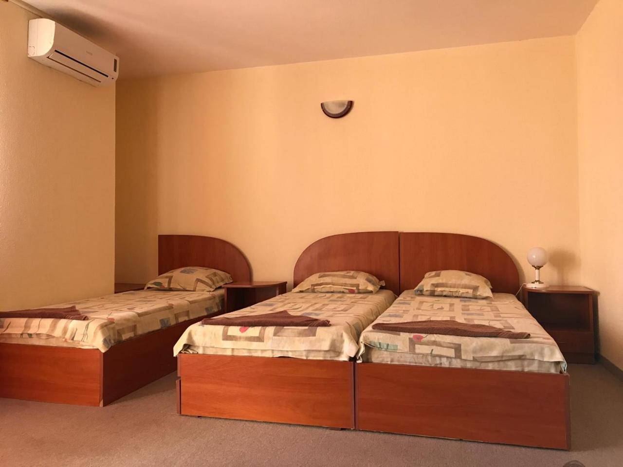 Classic Triple Room photo 1