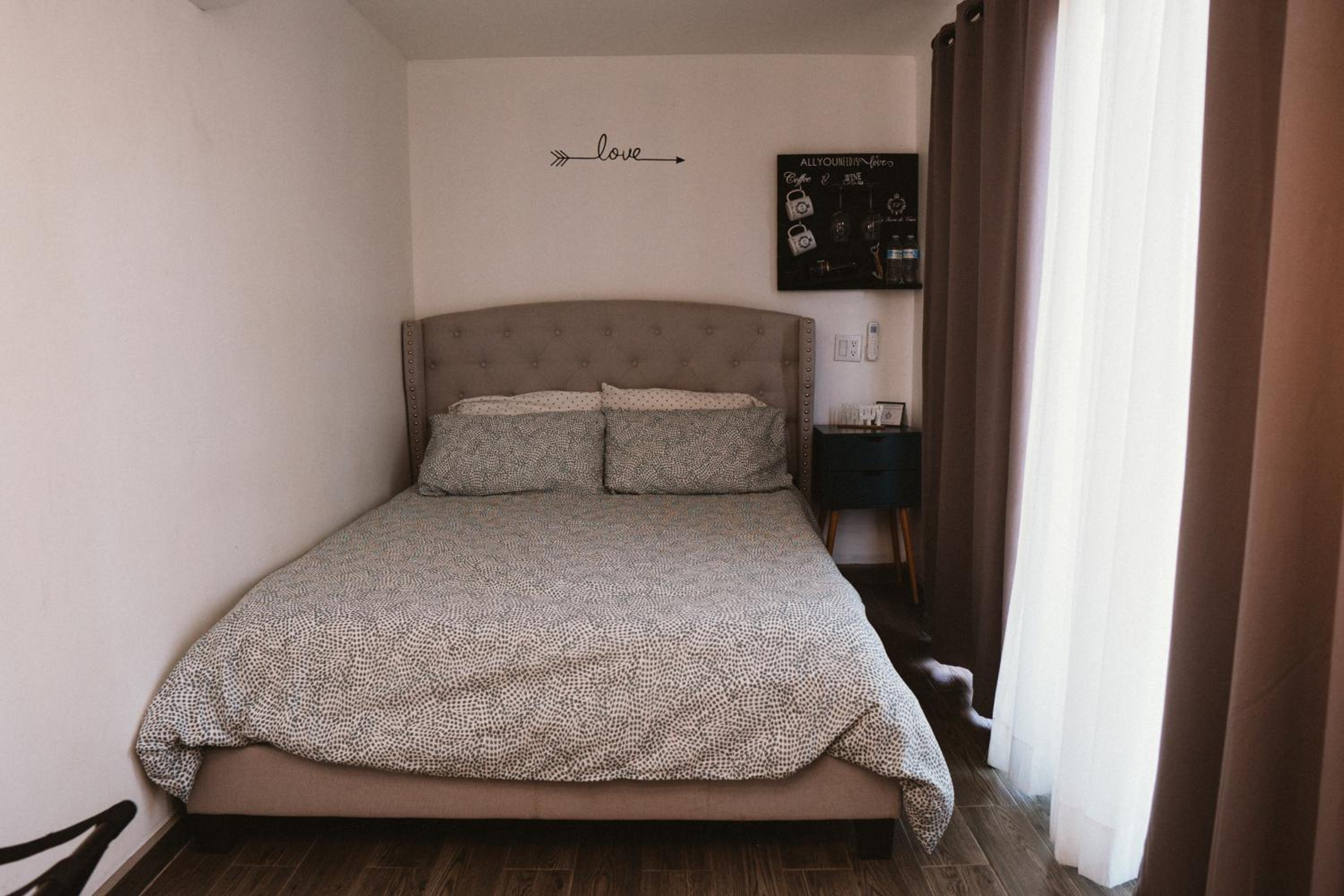 Double Room with Garden View - Photo 9