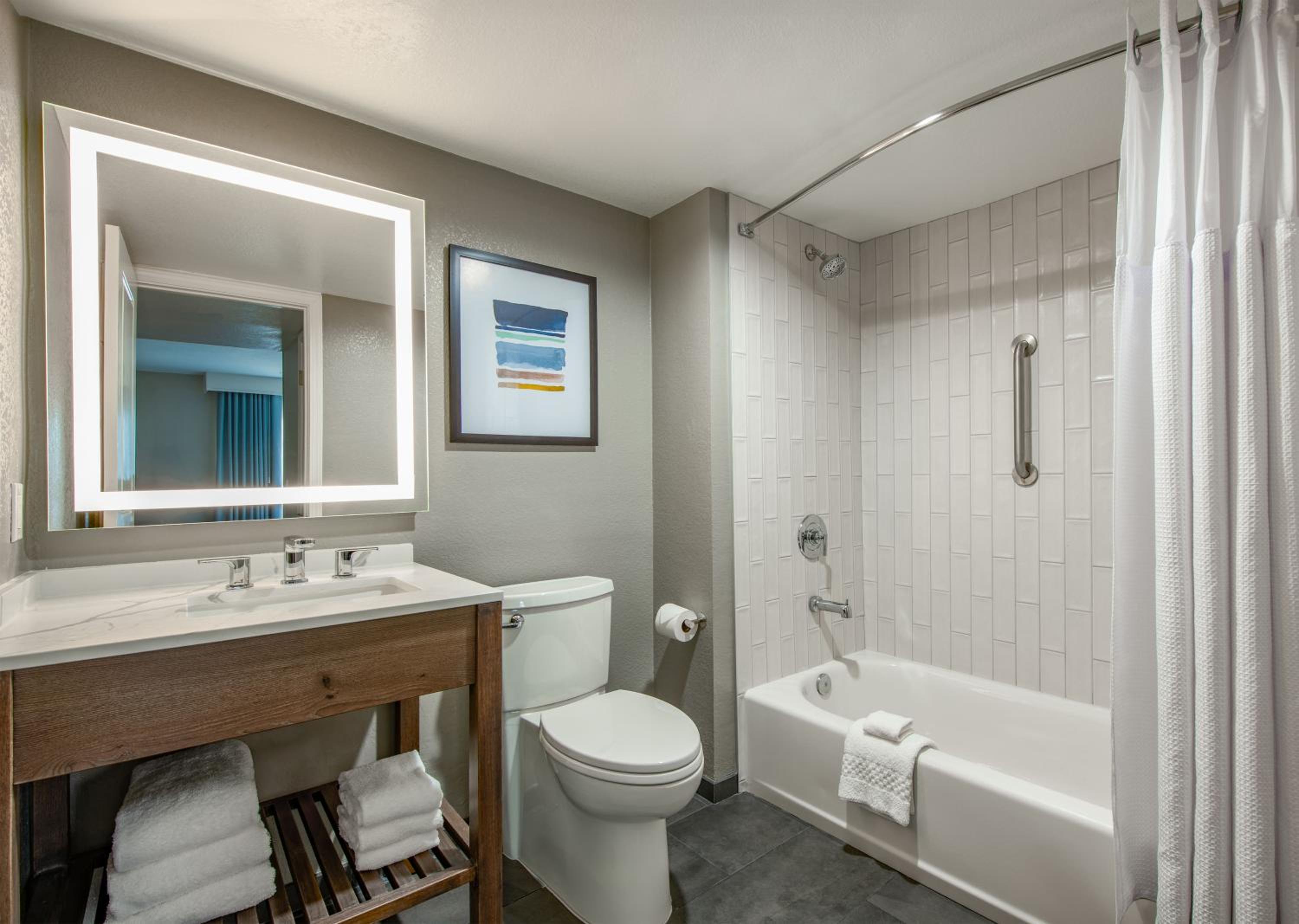 Bi Level Queen Suite with Loft