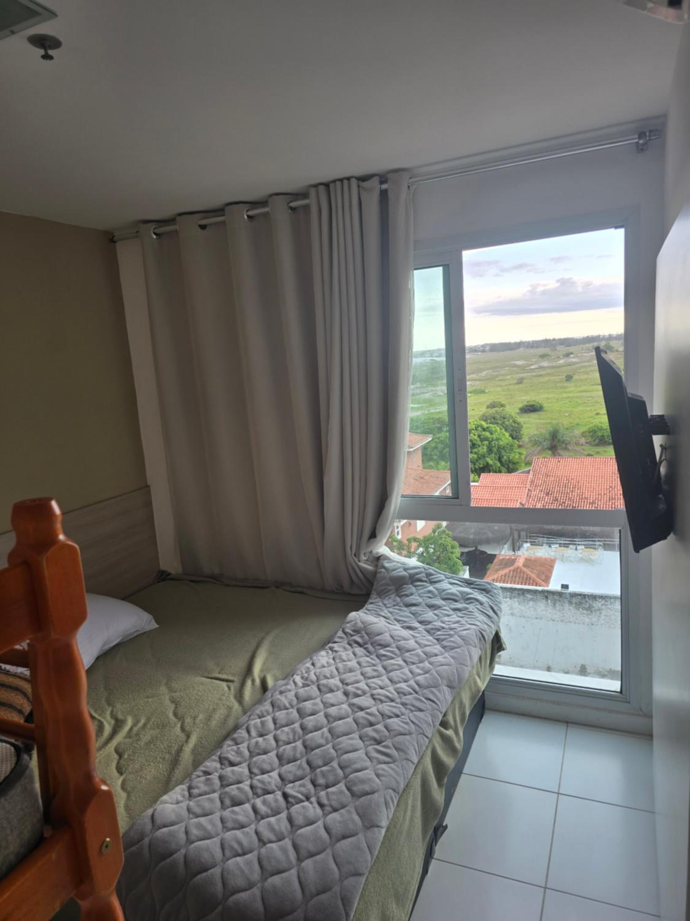 Deluxe One-Bedroom Apartment