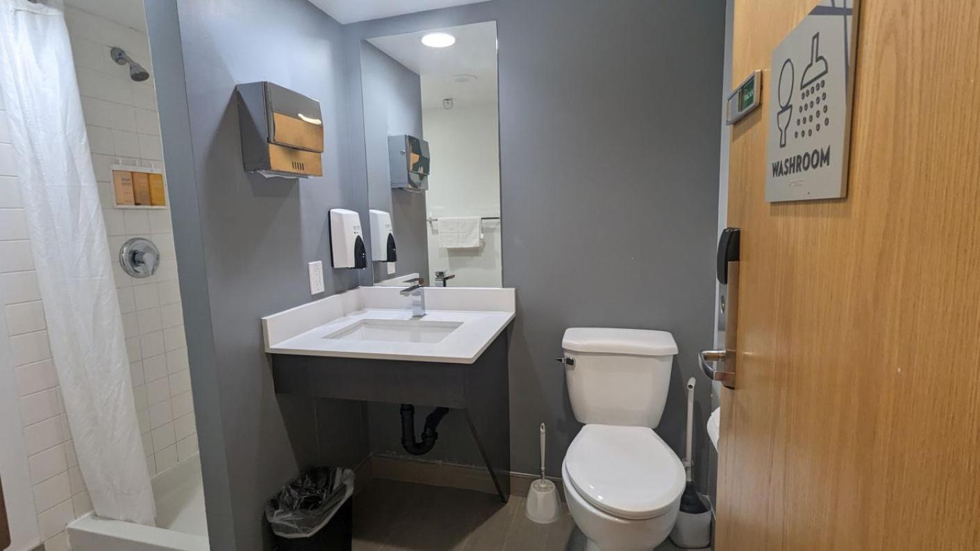 Single Room with Shared Bathroom