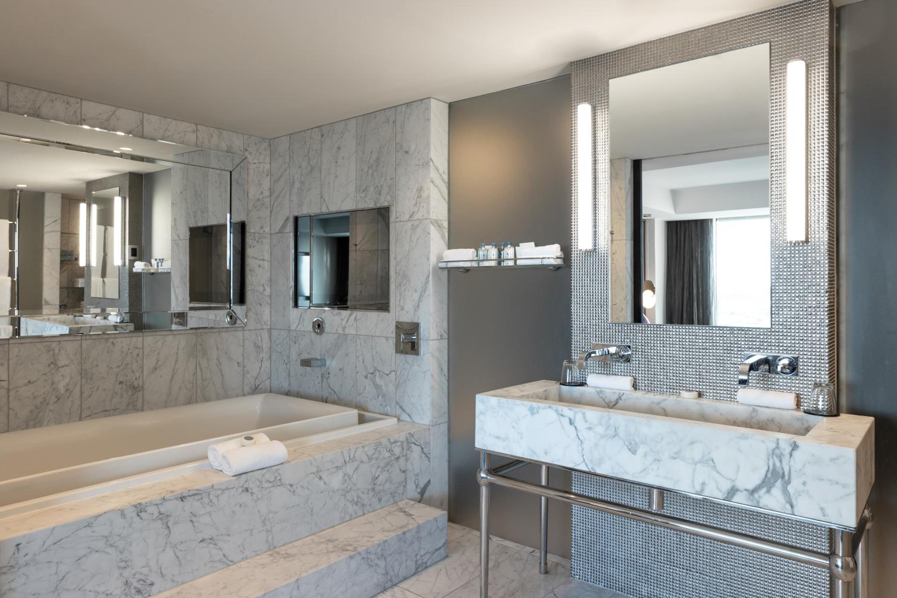 Presidential Suite photo 2