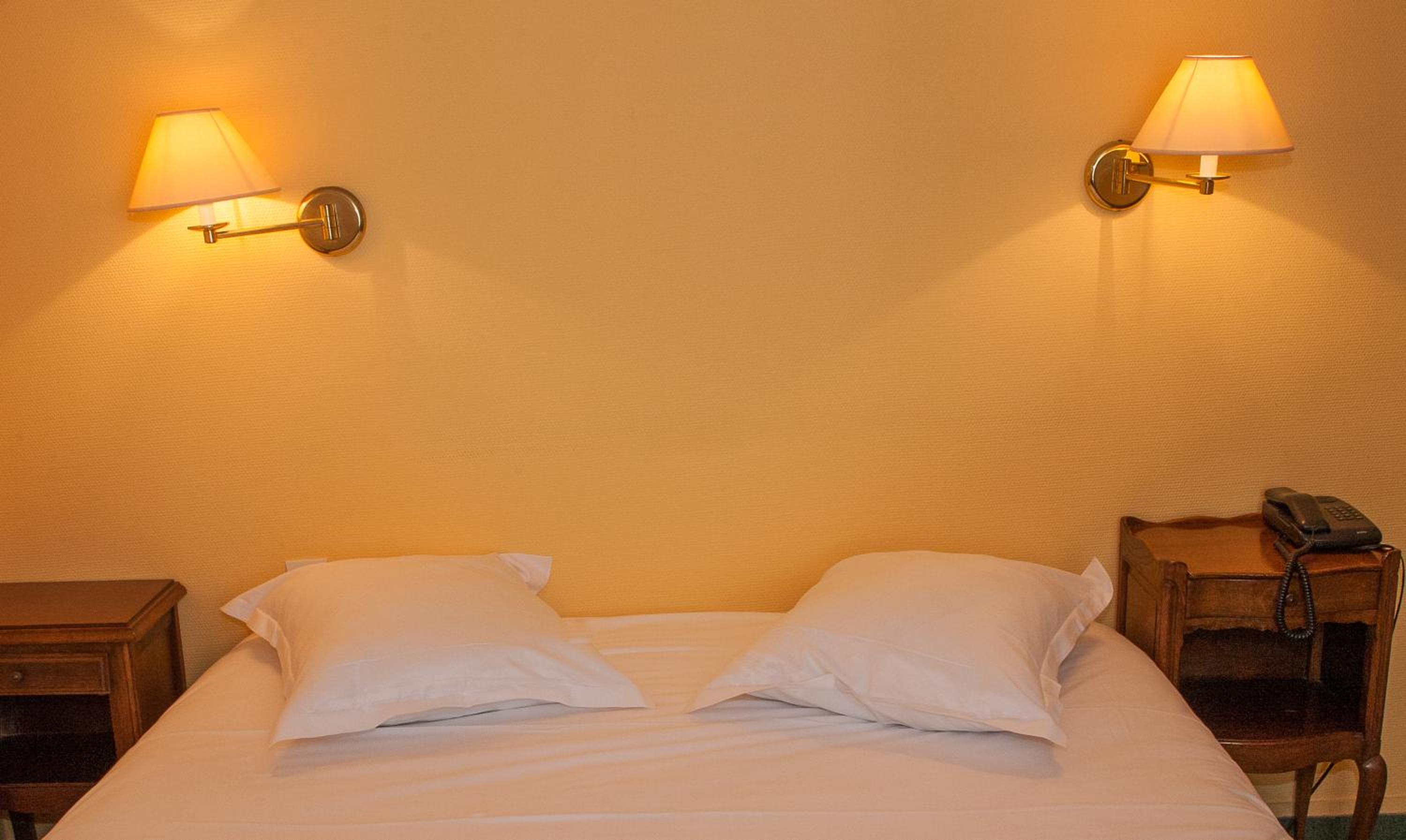 Double Room - Photo 6