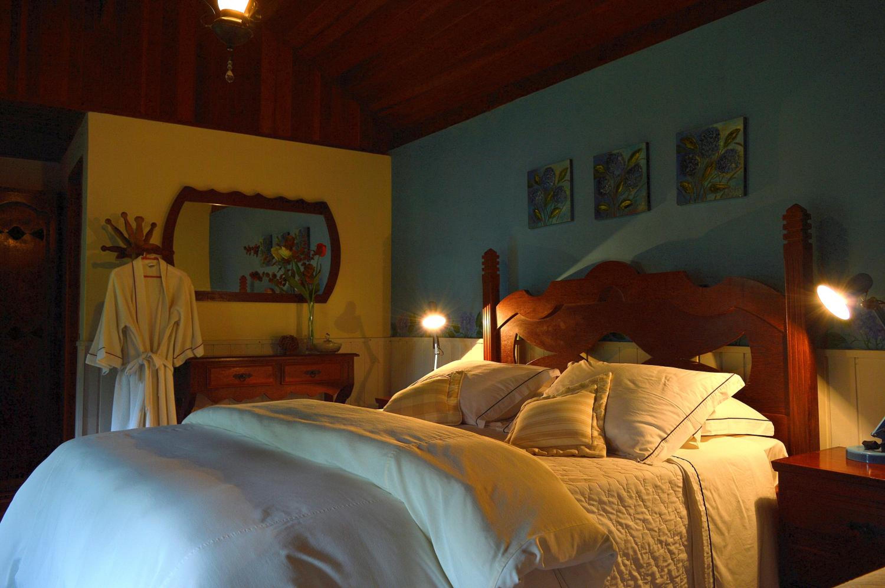 Superior Bungalow photo 1