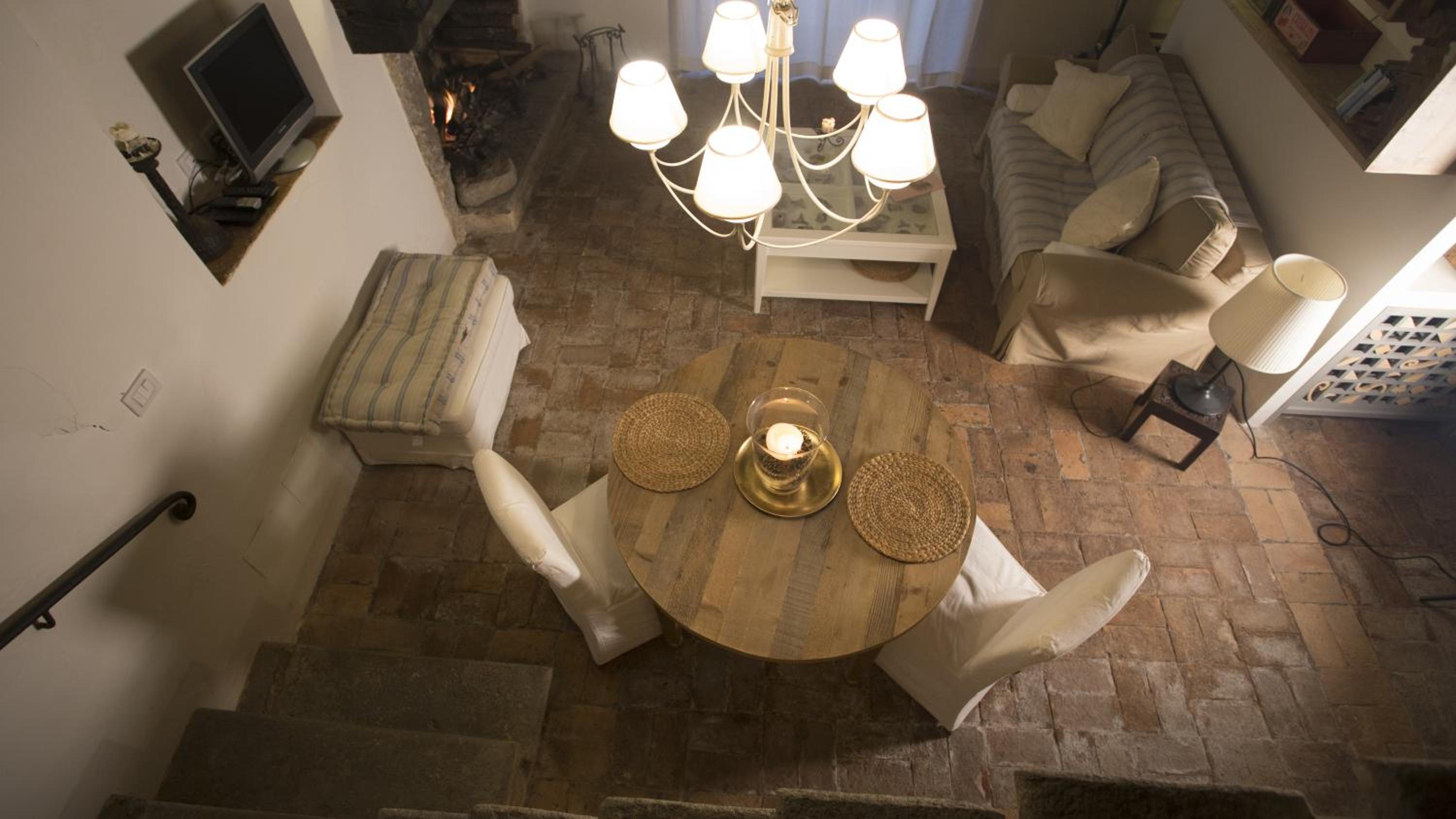 One-Bedroom Apartment - Photo 13