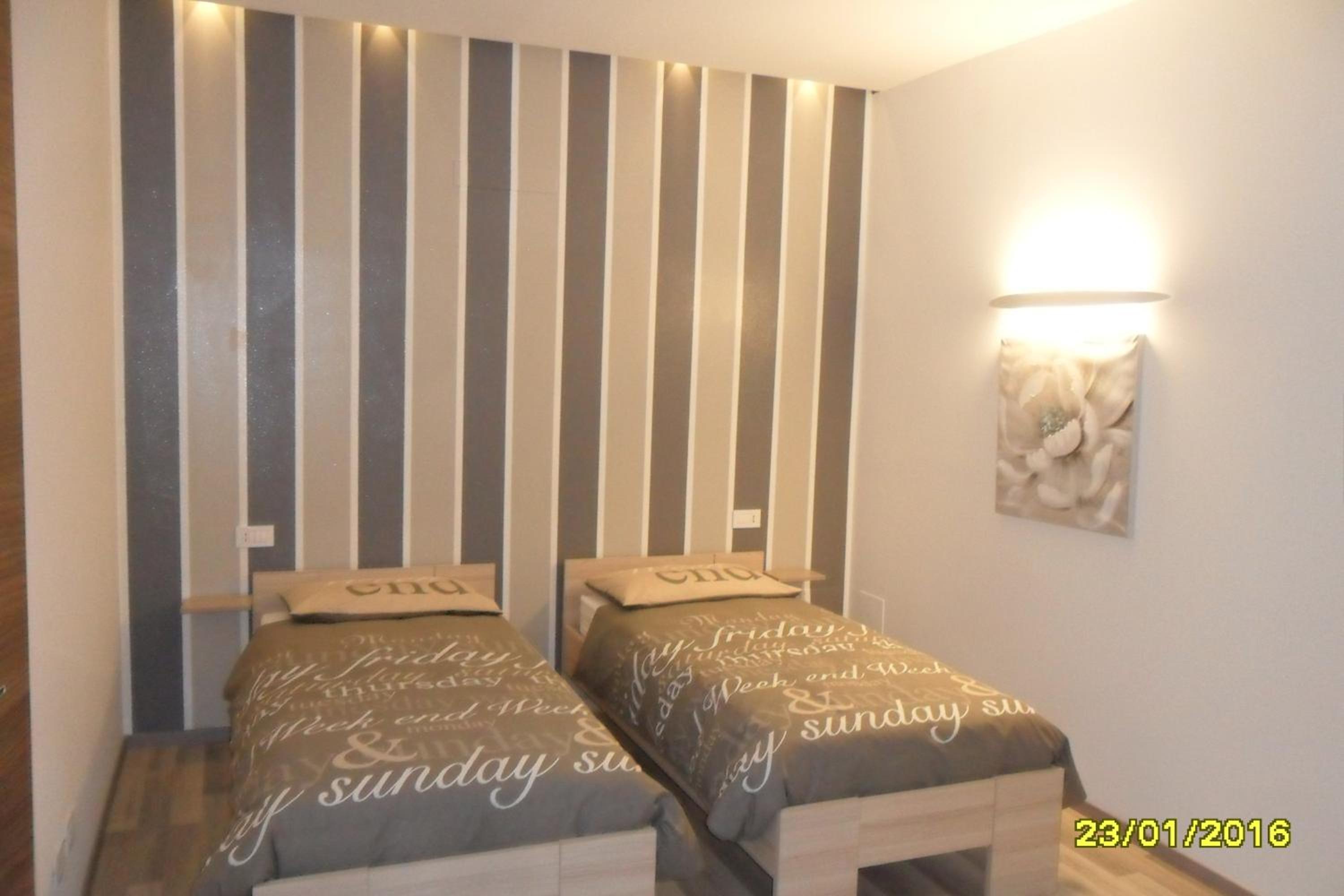 Twin Room - Photo 1