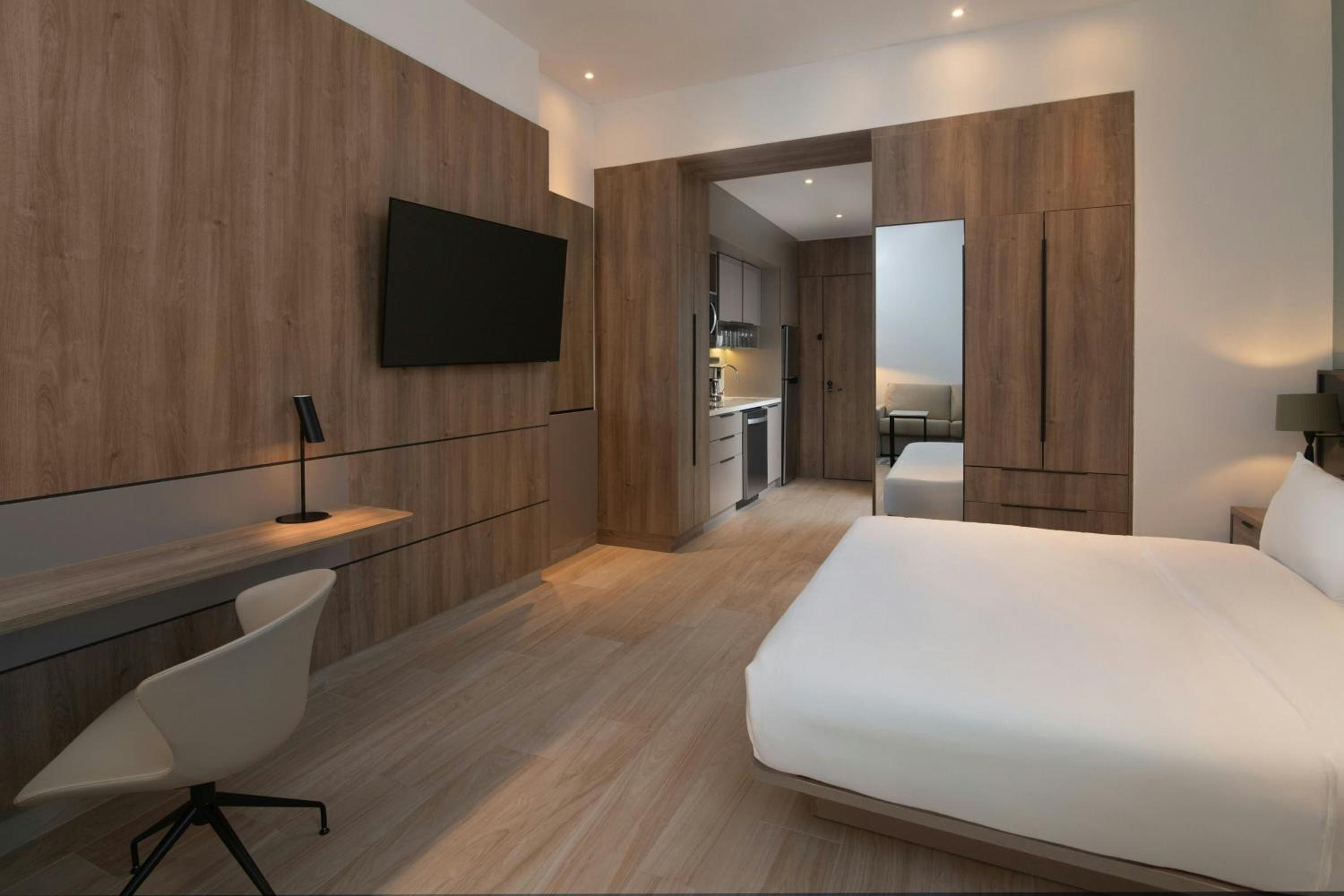 King Studio with Sofa Bed and Mountain View - Photo 3