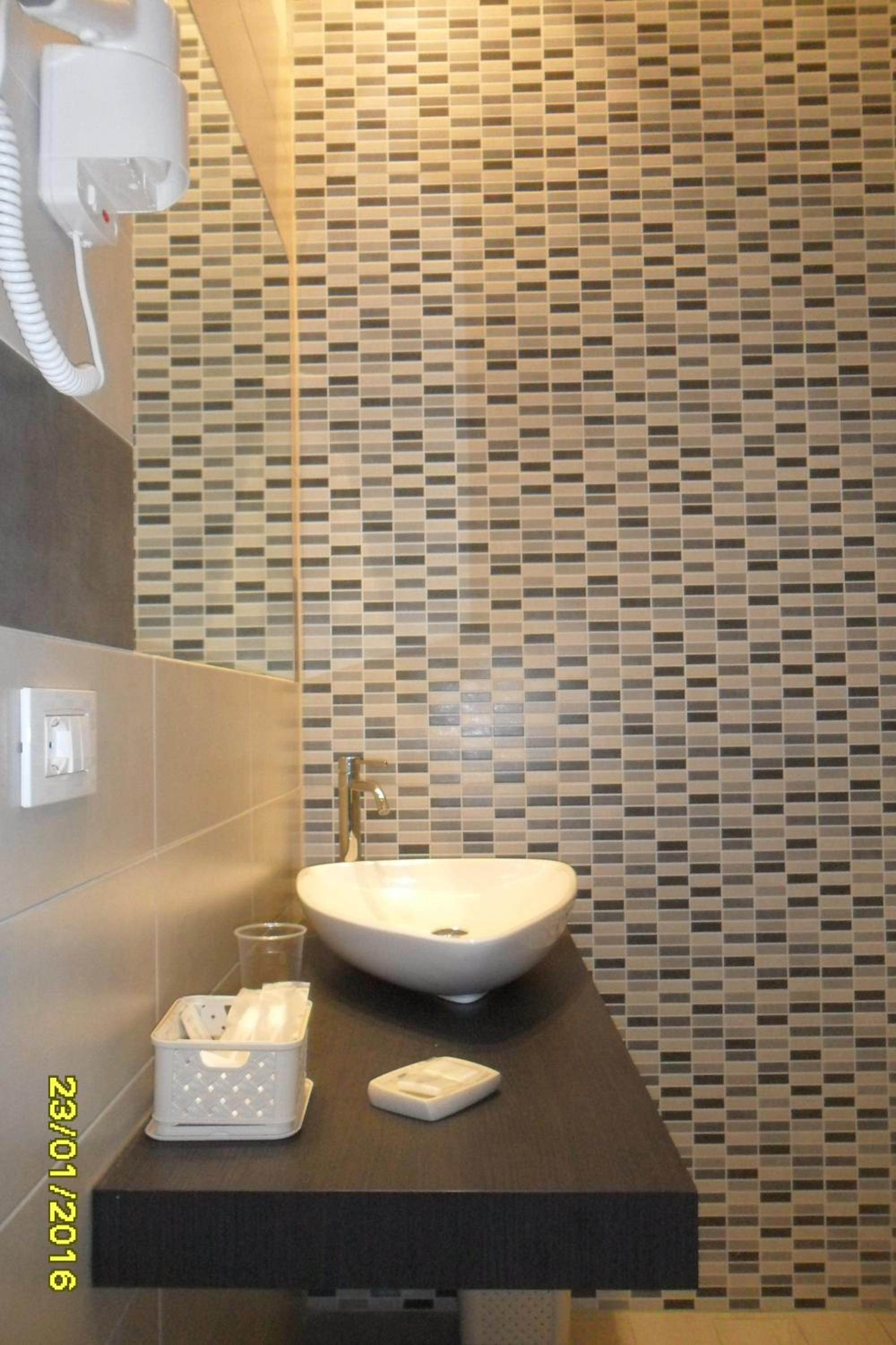 Double Room - Photo 13