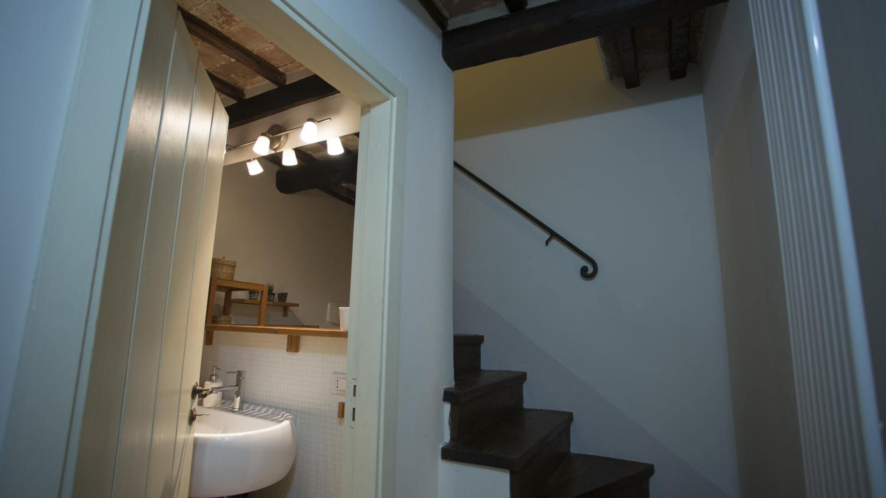 Apartment - Photo 2