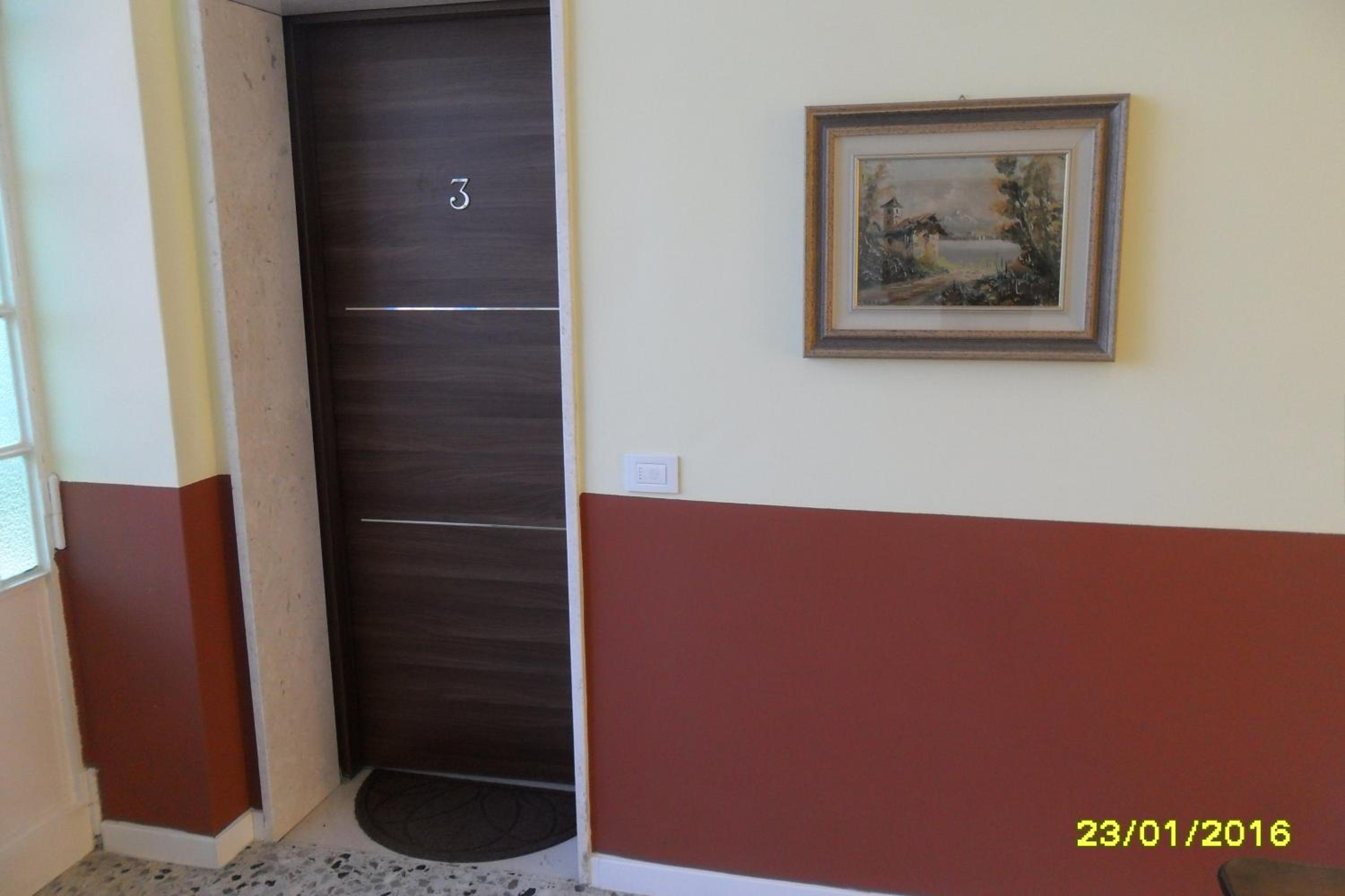 Double Room - Photo 7