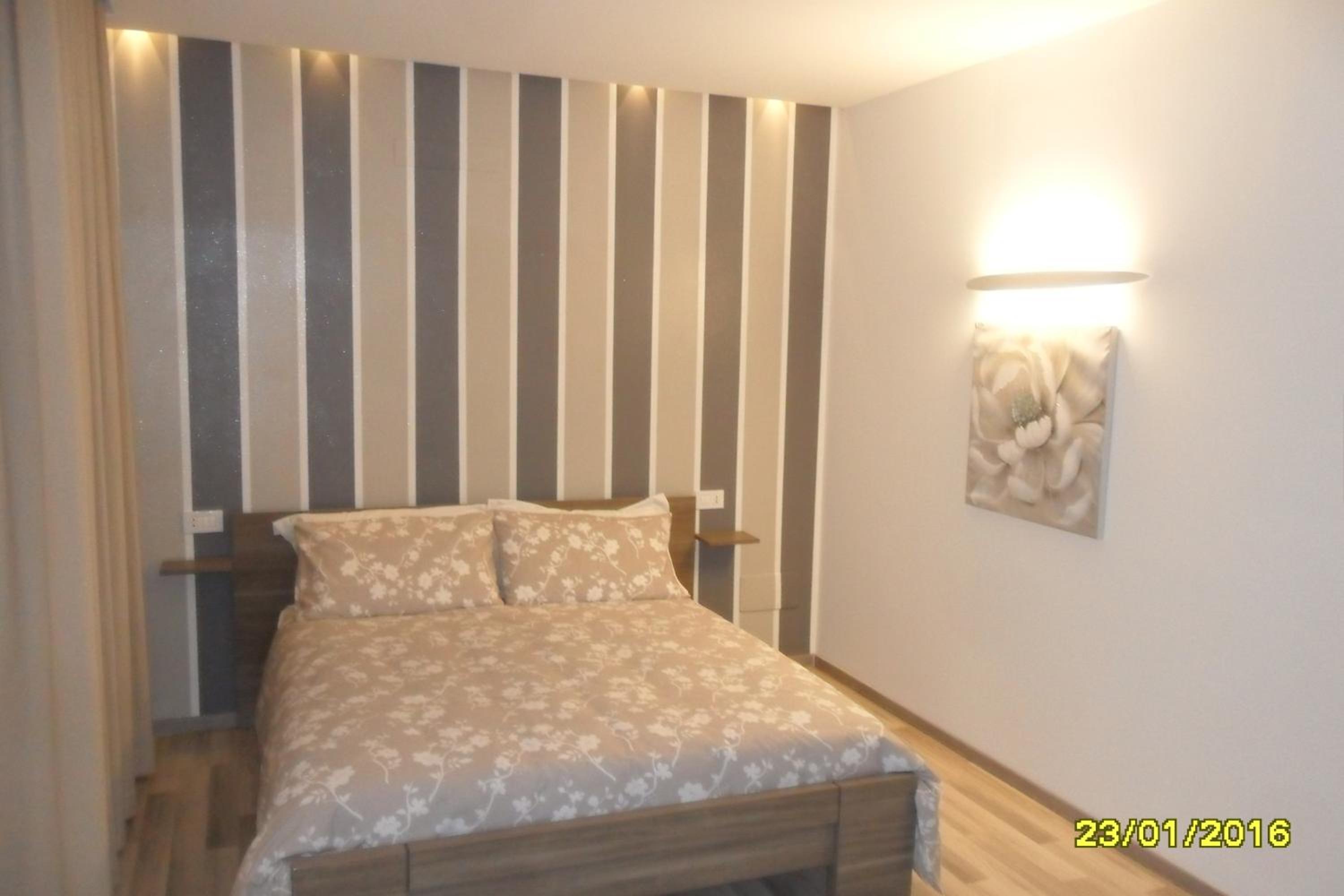 Double Room - Photo 8