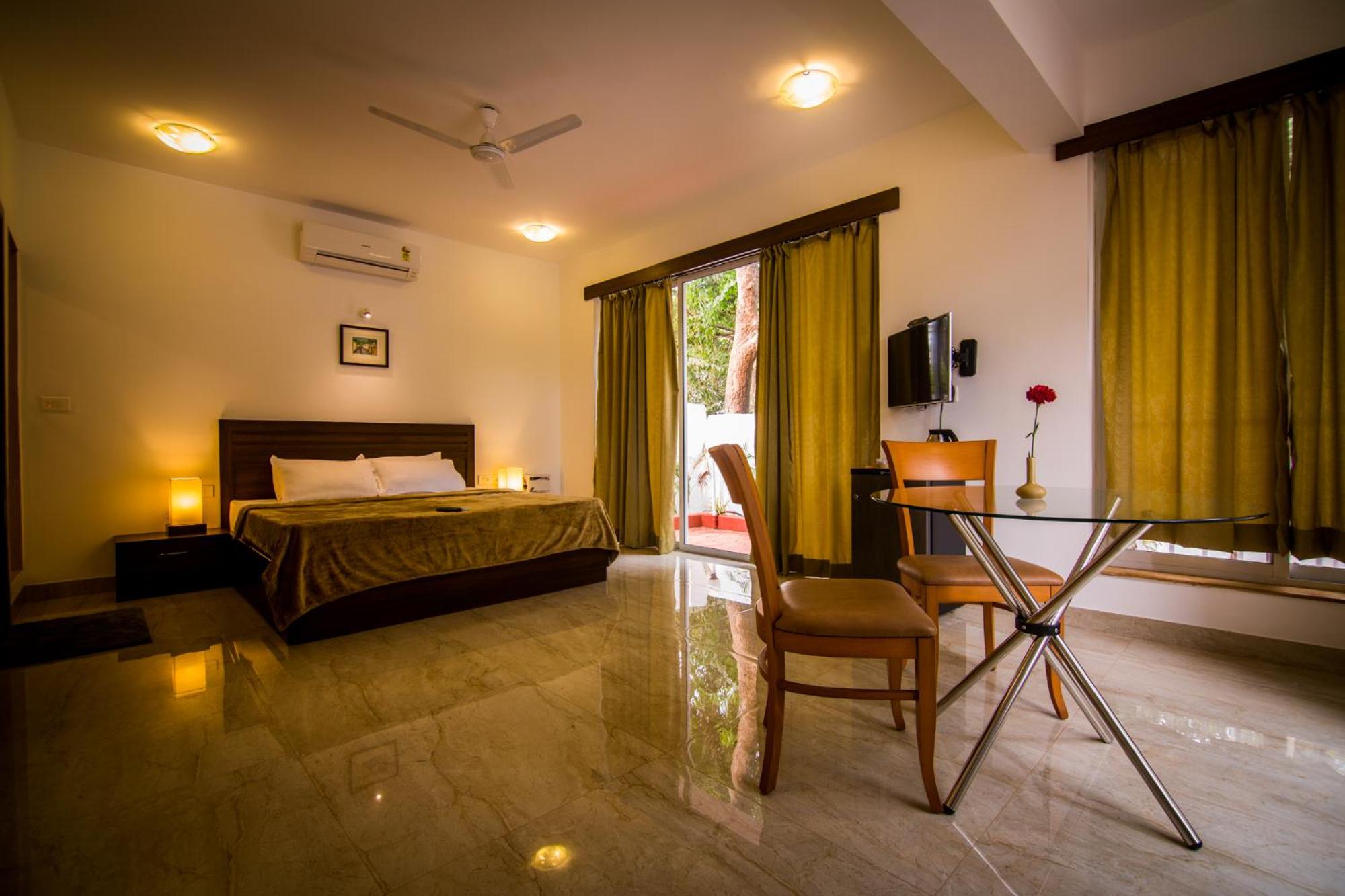 Deluxe Double Room With Balcony
