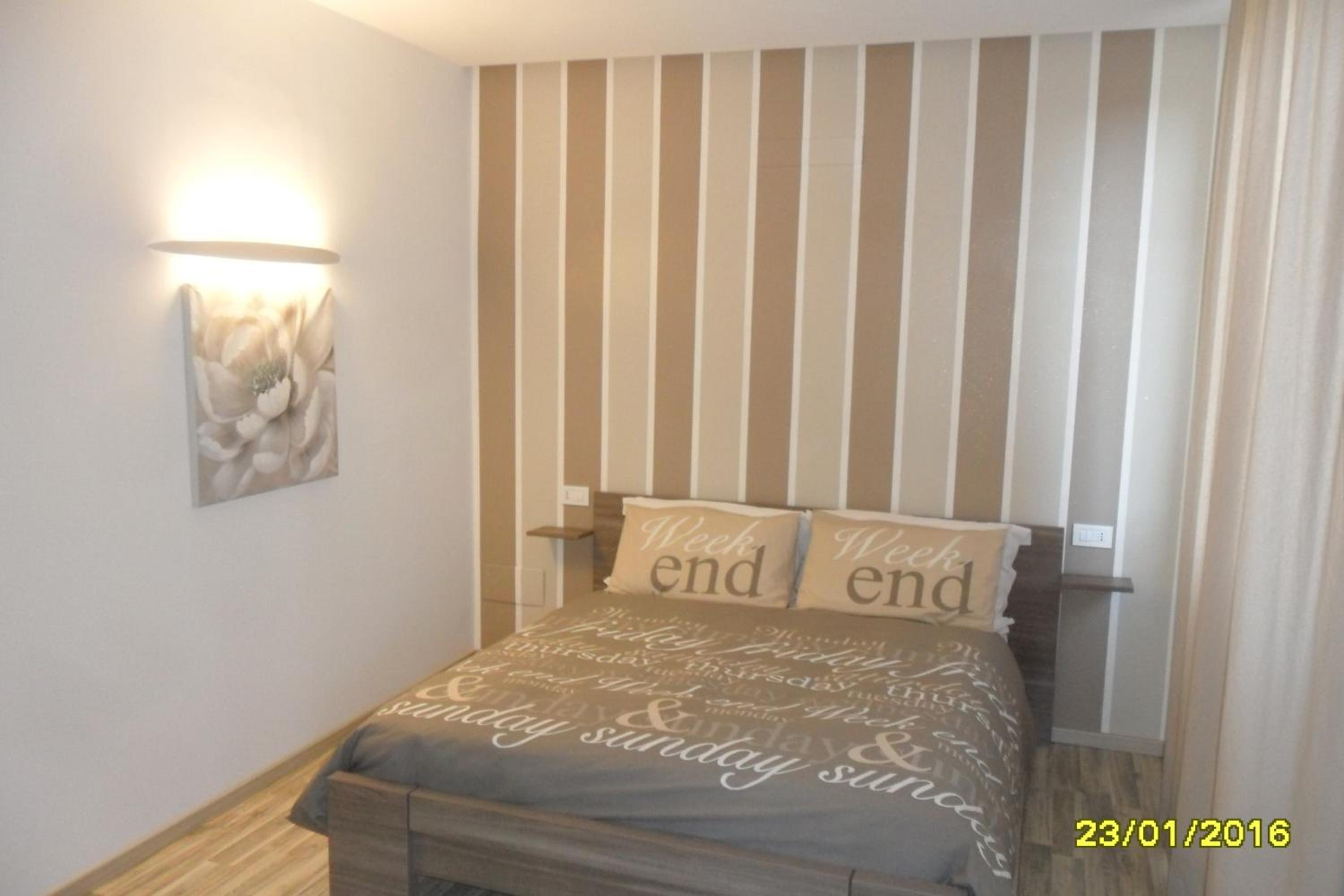 Double Room - Photo 9