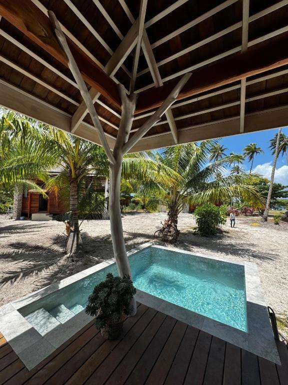 Deluxe Bungalow with Sea View photo 2