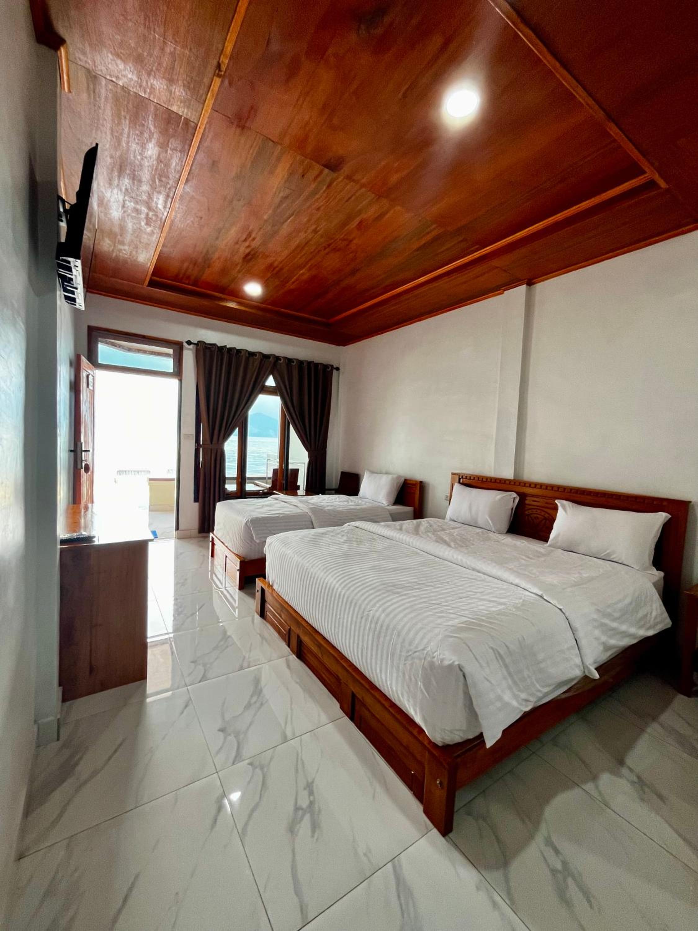 Triple Room with Lake View photo 3