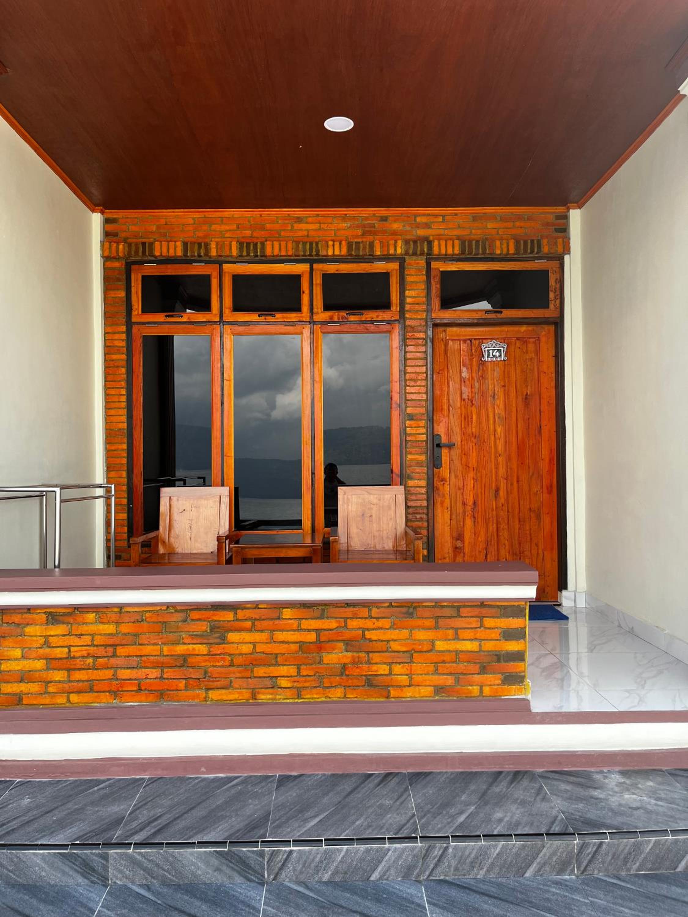 Triple Room with Lake View photo 2